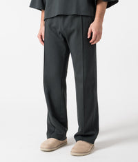 Relaxed Fit Essential Pleated Joggers: Vintage Black 