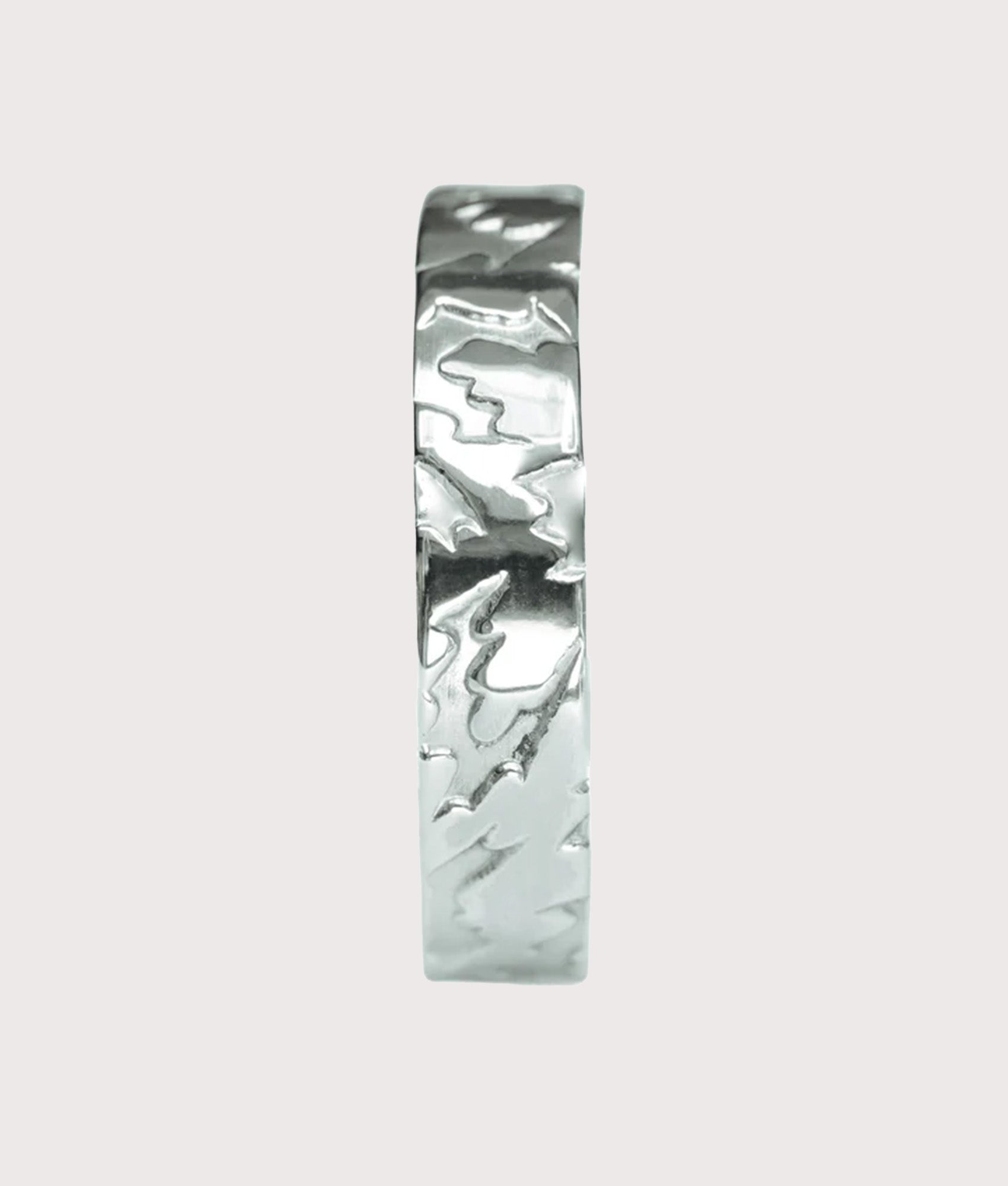 Alex&er Jewellery Wolf Fur Ring 6mm in sterling silver at EQVVS Menswear. Side shot.