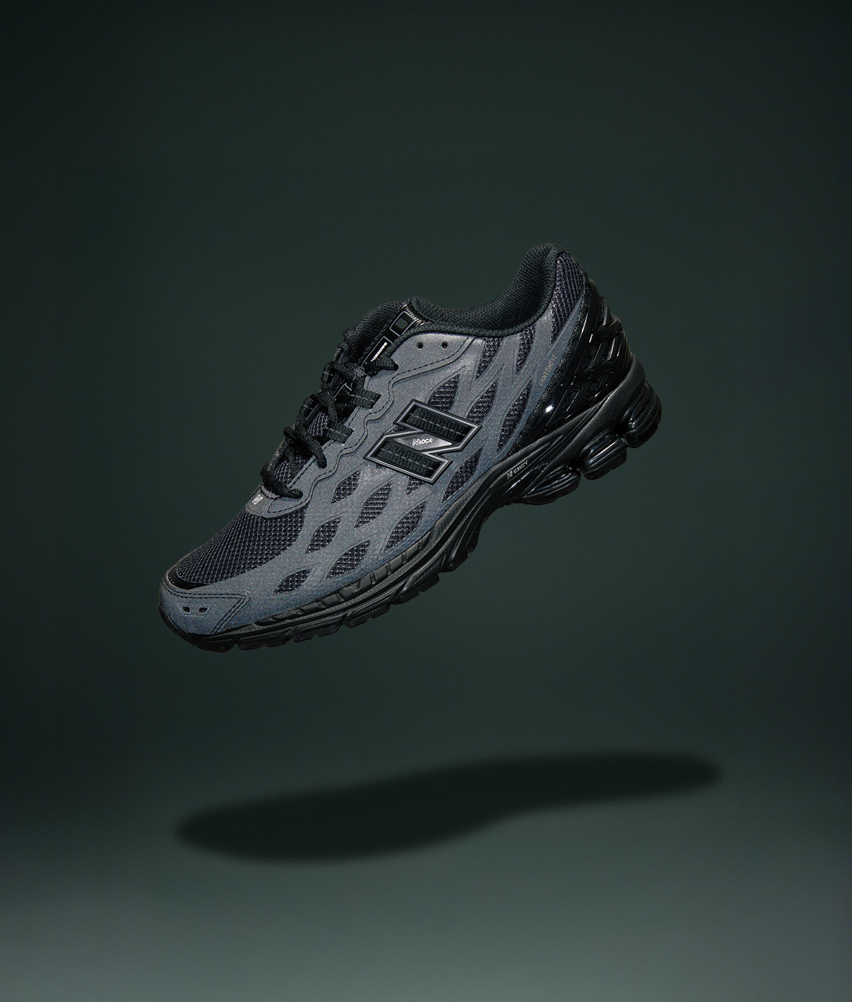 1906W Reflective Sneakers