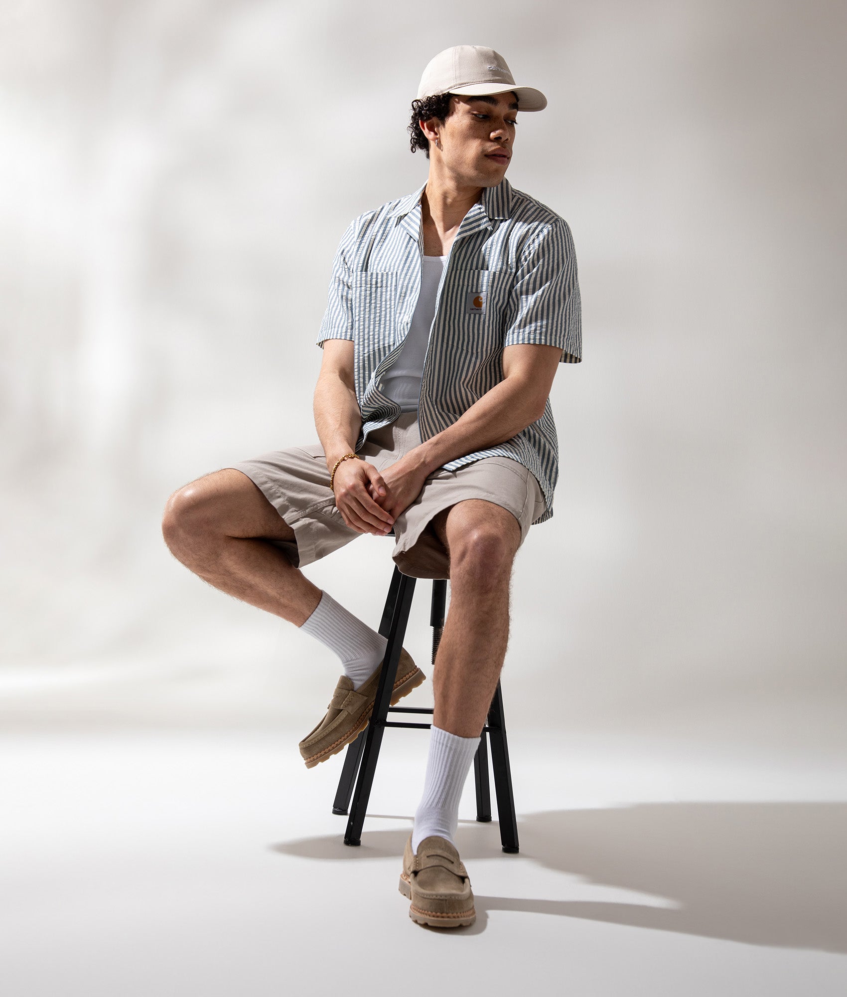 Loose Fit Short Sleeve Leavel Shirt