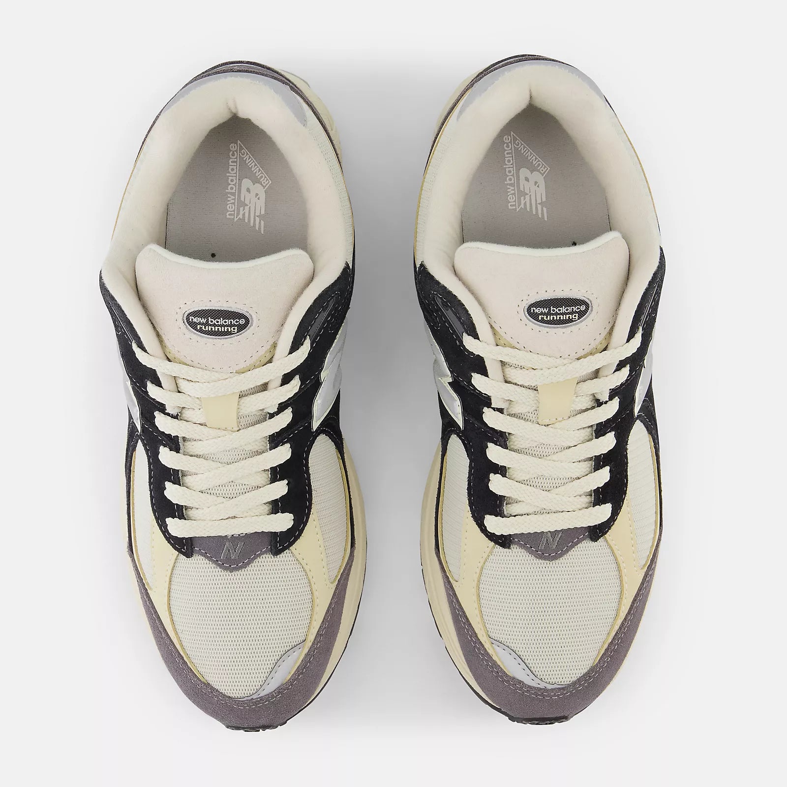 2002R-Sneakers-Magnet-New-Balance-EQVVS