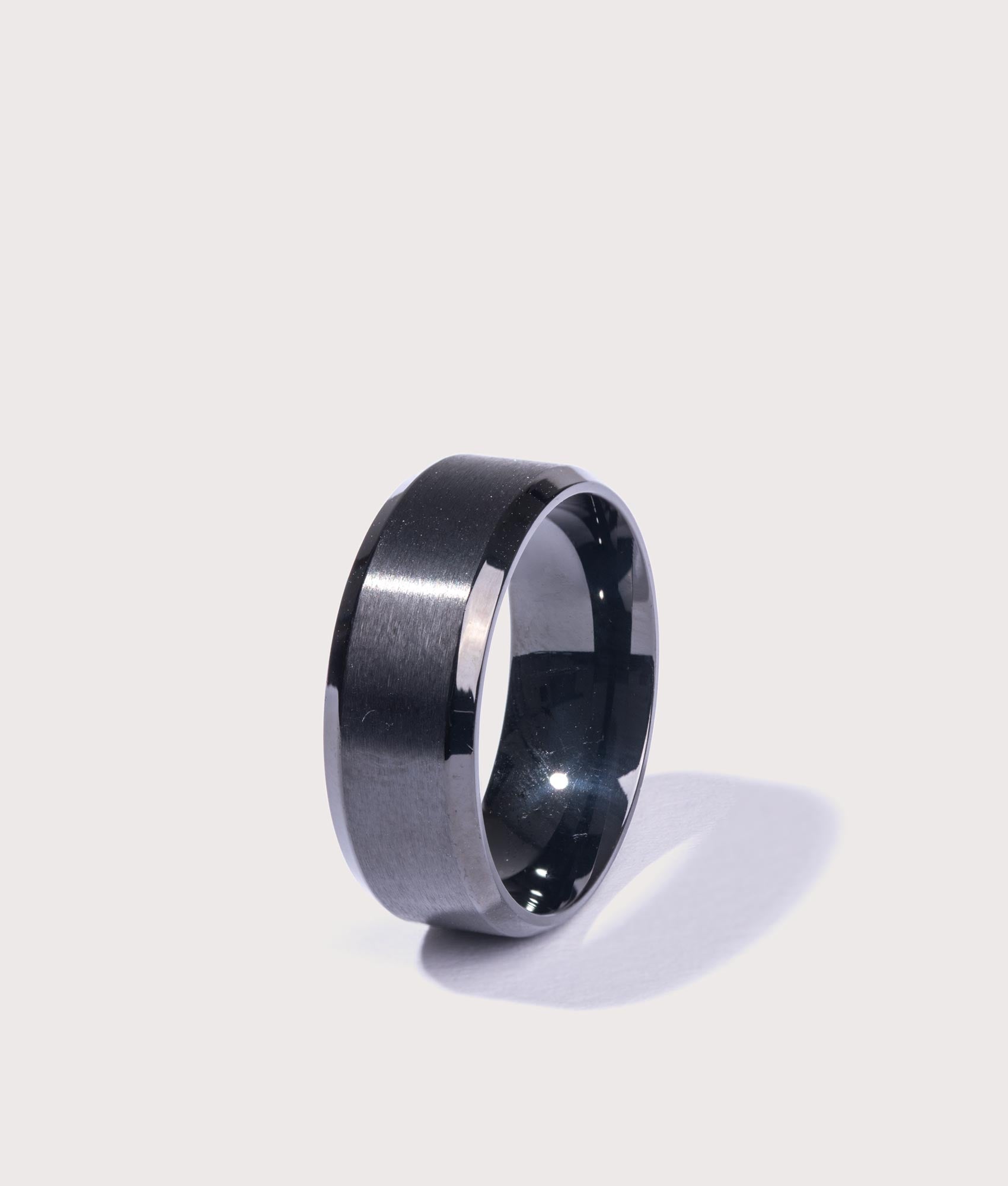 Stainless-Steel-Band-Ring-Black-Mysterious-Jeweller-EQVVS