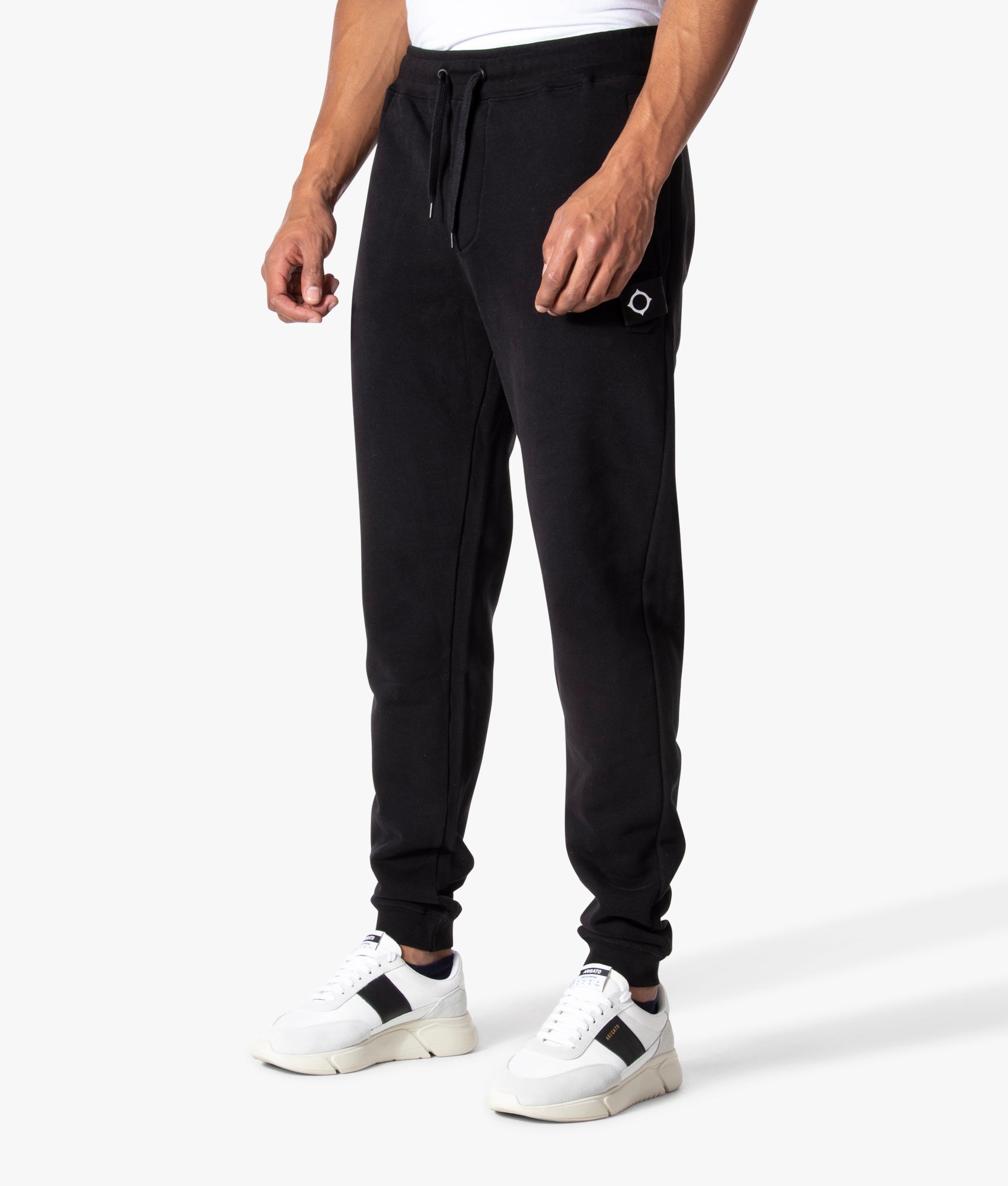 Core-Icon-Training-Sweatpants-Black-Mastrum-EQVVS