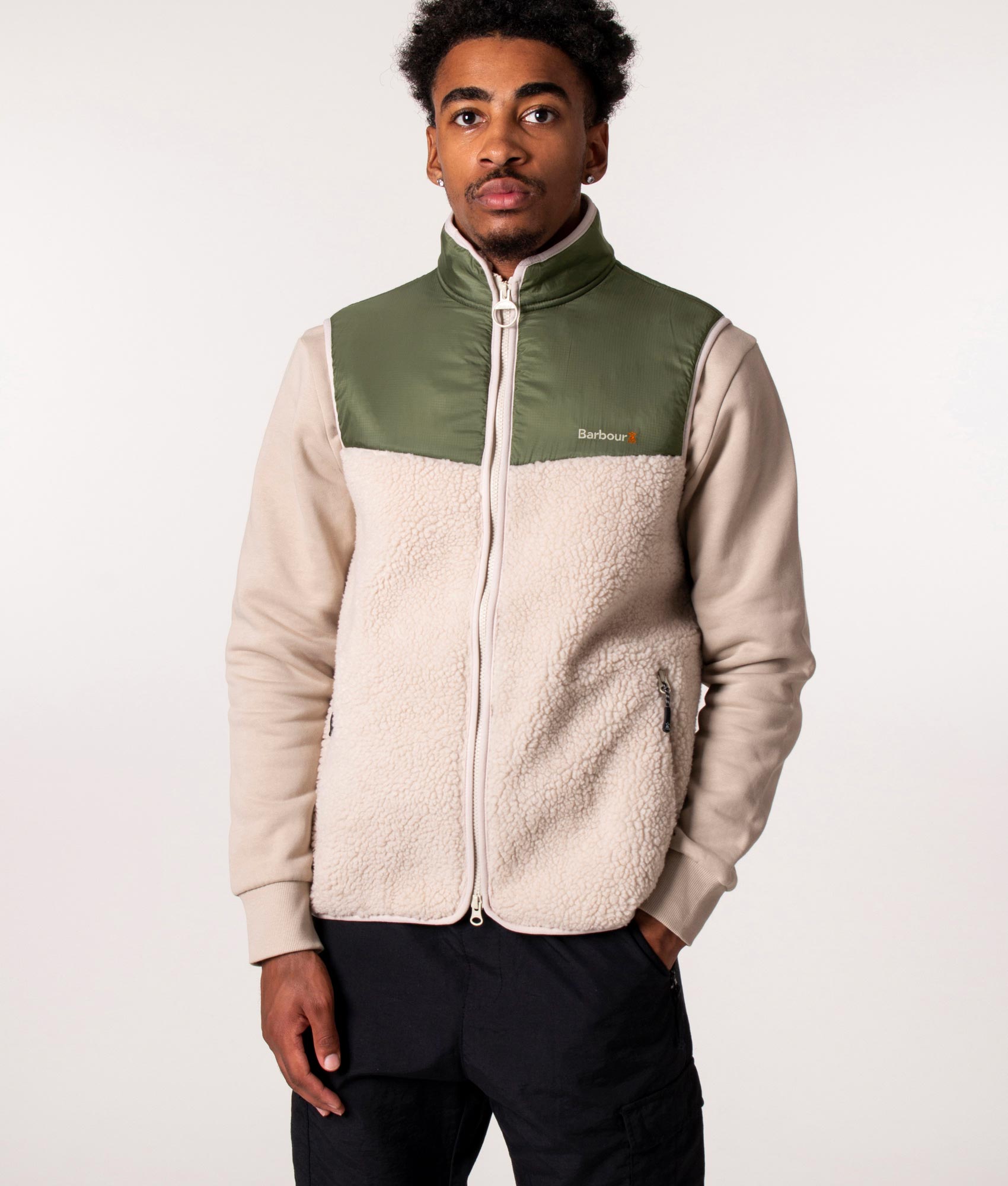 Hopsen-Fleece-Gilet-Ecru-Barbour-Lifestyle-EQVVS