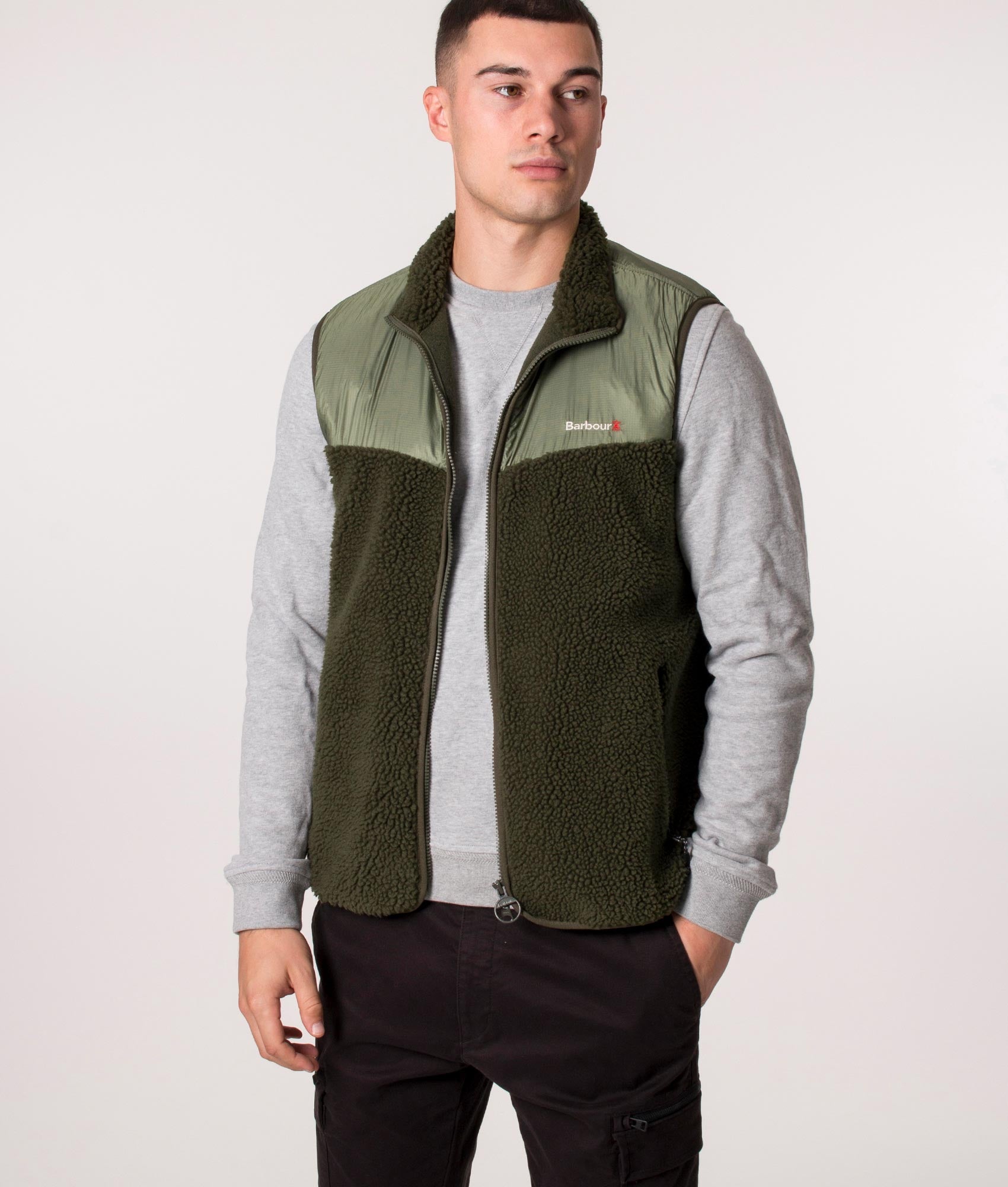 Hopsen-Fleece-Gilet-Olive-Barbour-Lifestyle-EQVVS