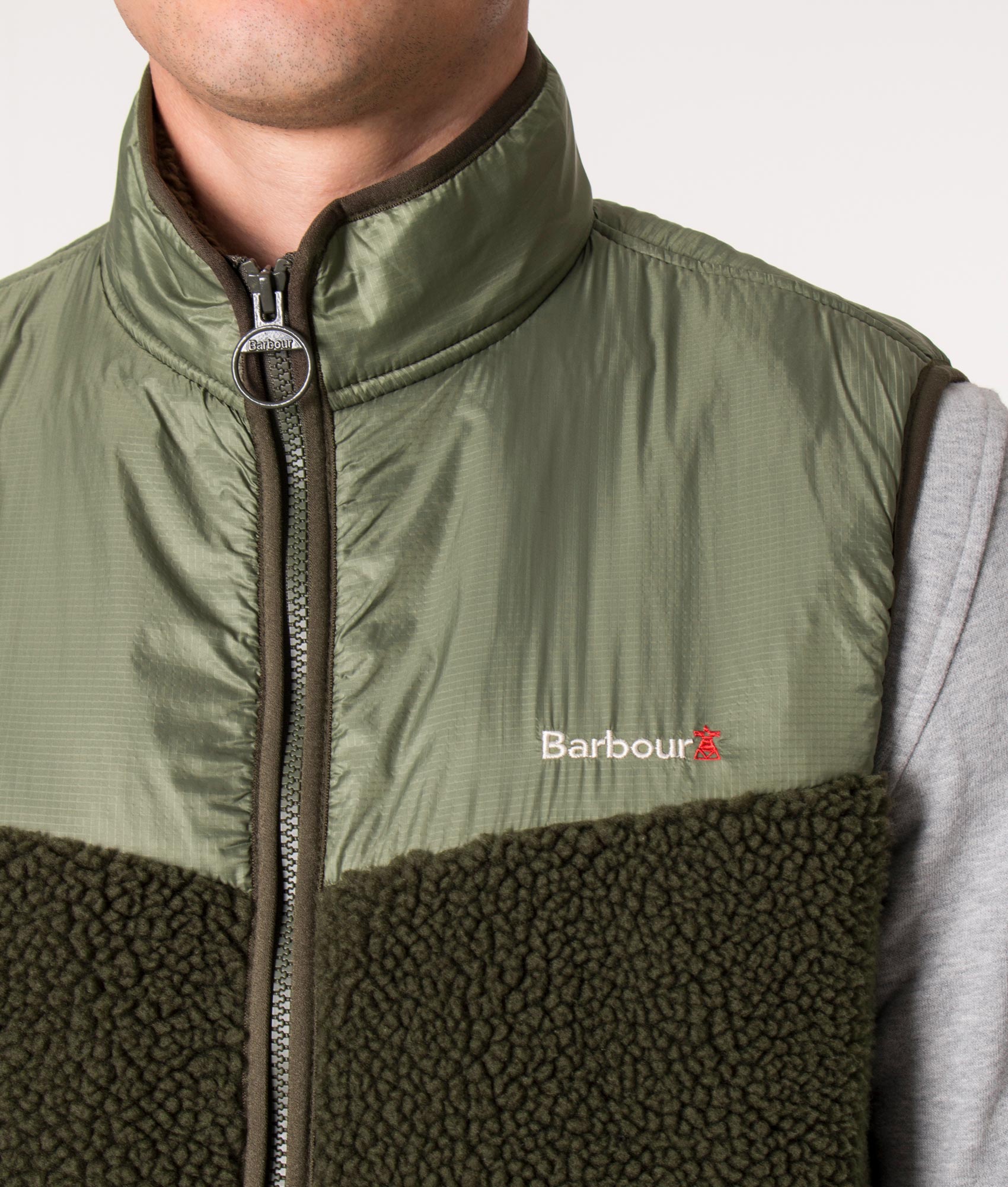 Hopsen-Fleece-Gilet-Olive-Barbour-Lifestyle-EQVVS