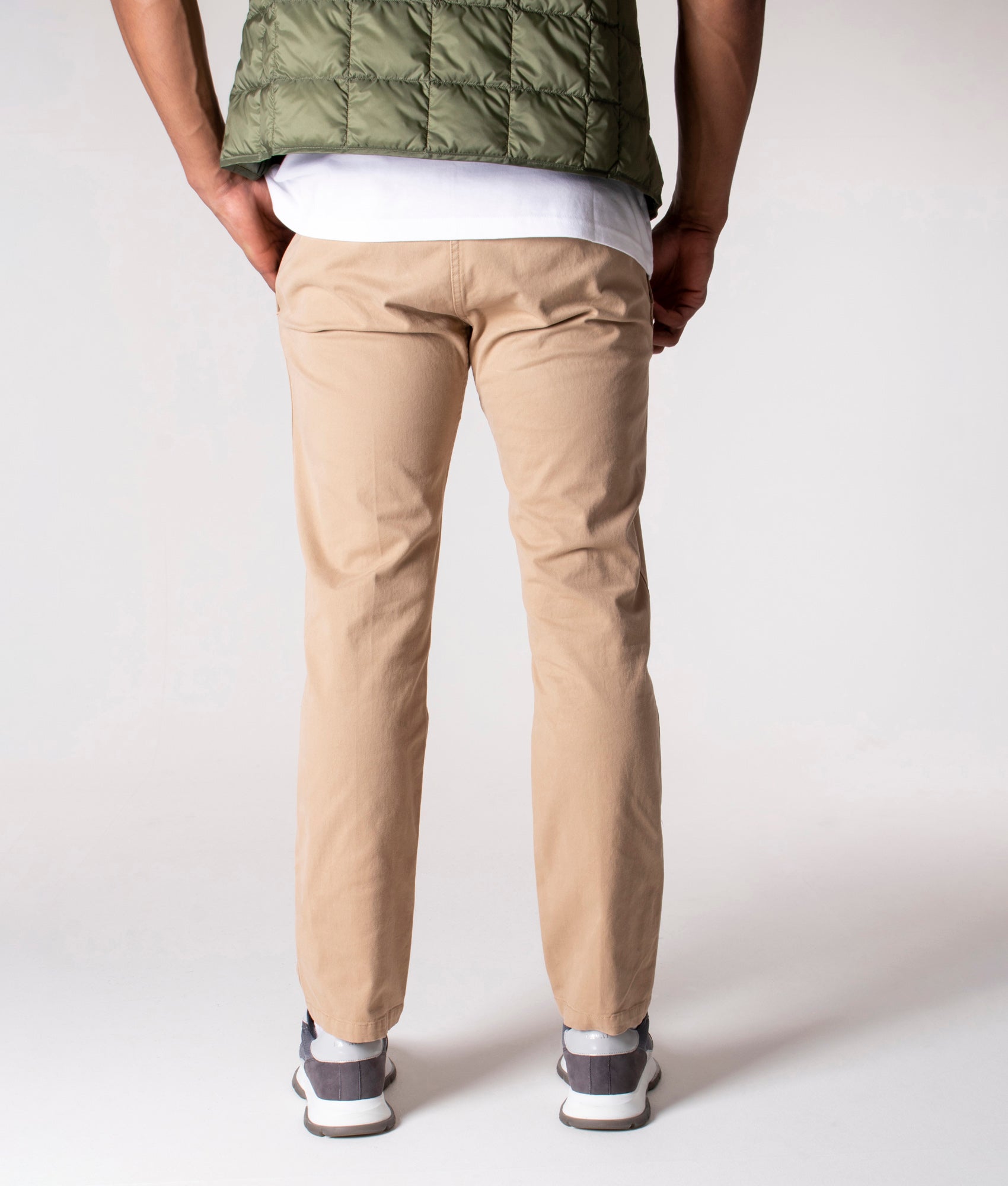 Slim-Fit-Cropped-Gramicci-NN-Pant-Chino-Gramicci-EQVVS