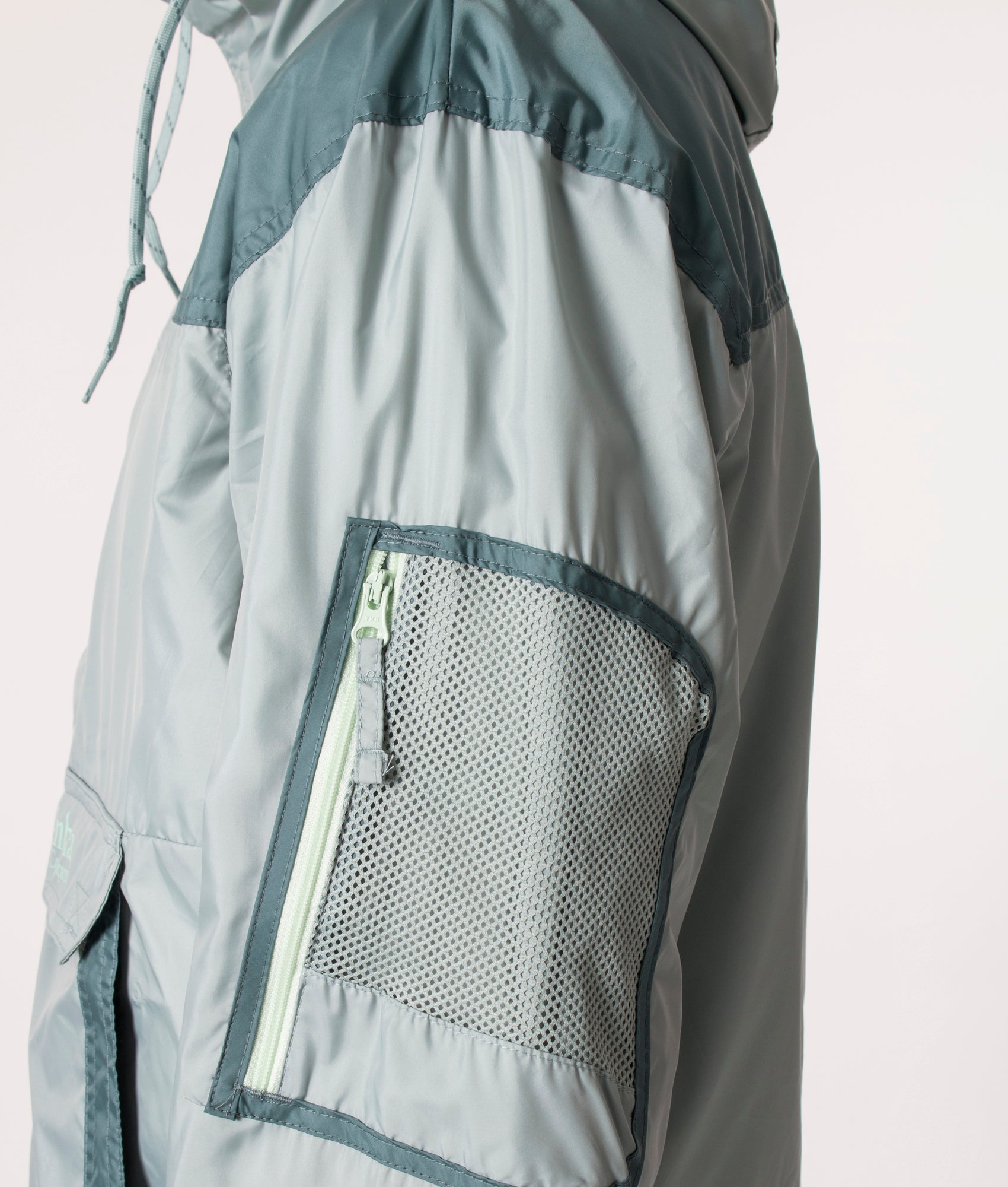 Challenger-Windbreaker-Niagara/Metal-Columbia-EQVVS