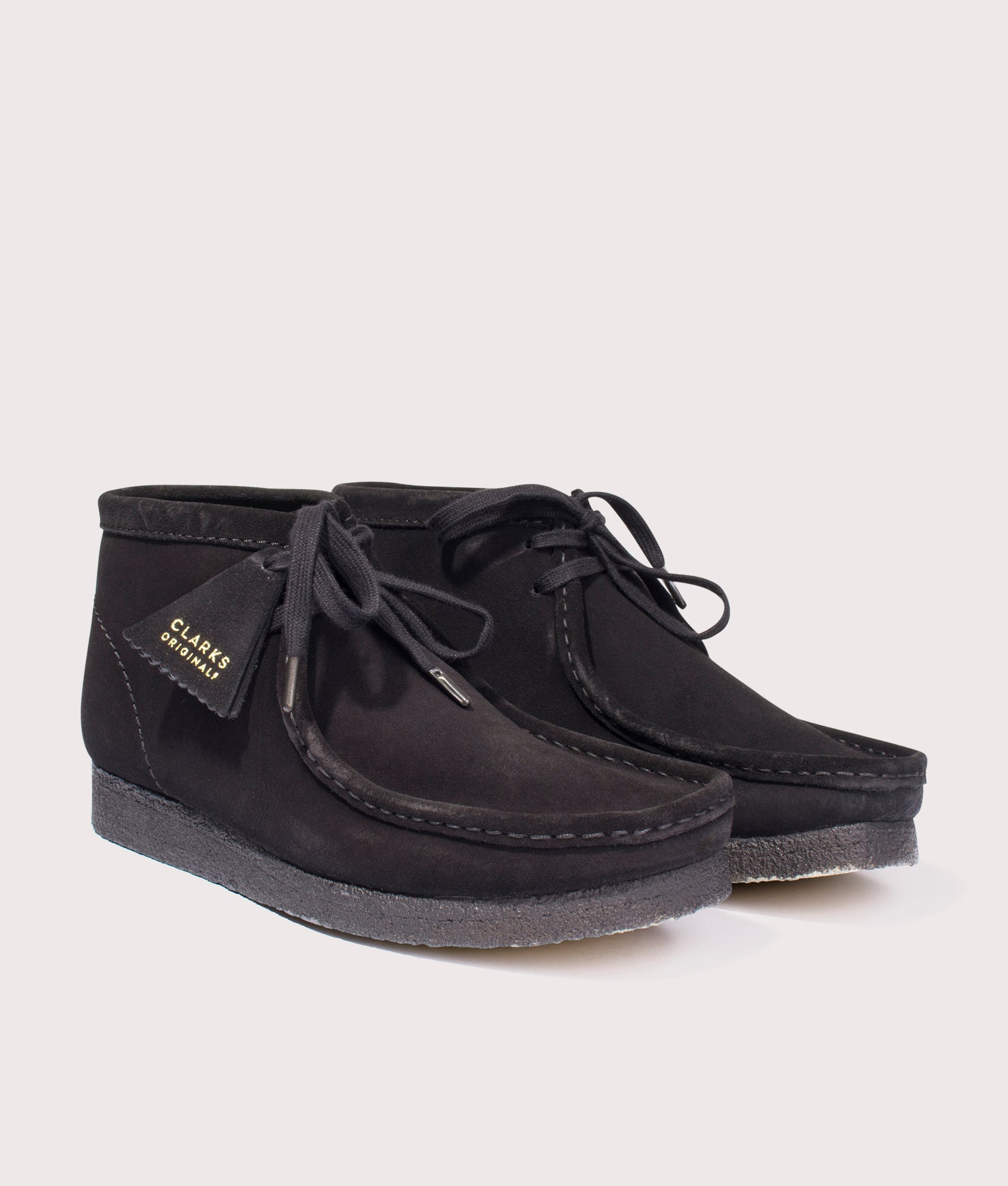 Wallabee-Boot-Black-Clarks-EQVVS