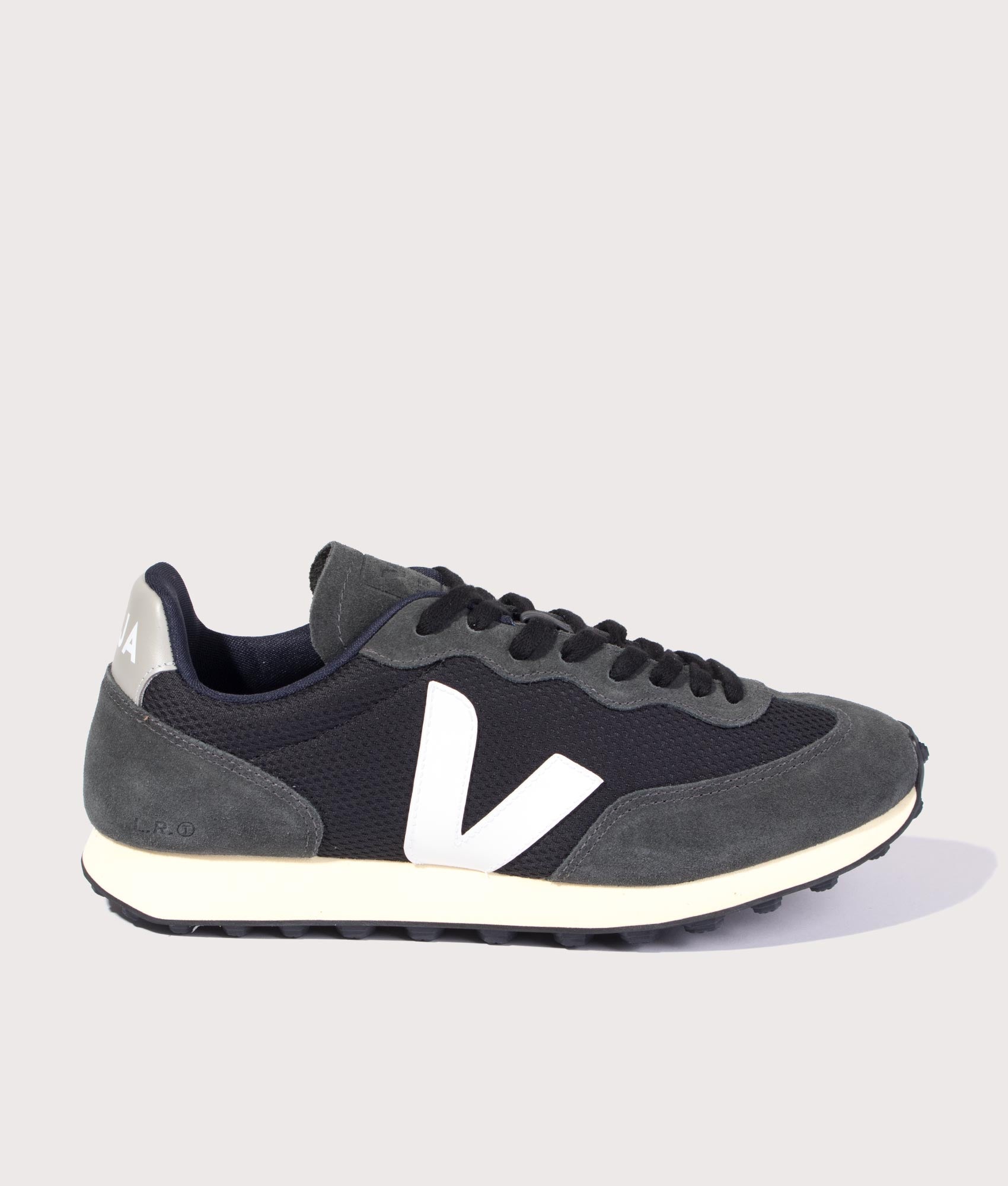 Rio-Branco-Alveomesh-Trainers-Black/White/Oxford-Grey-VEJA-EQVVS