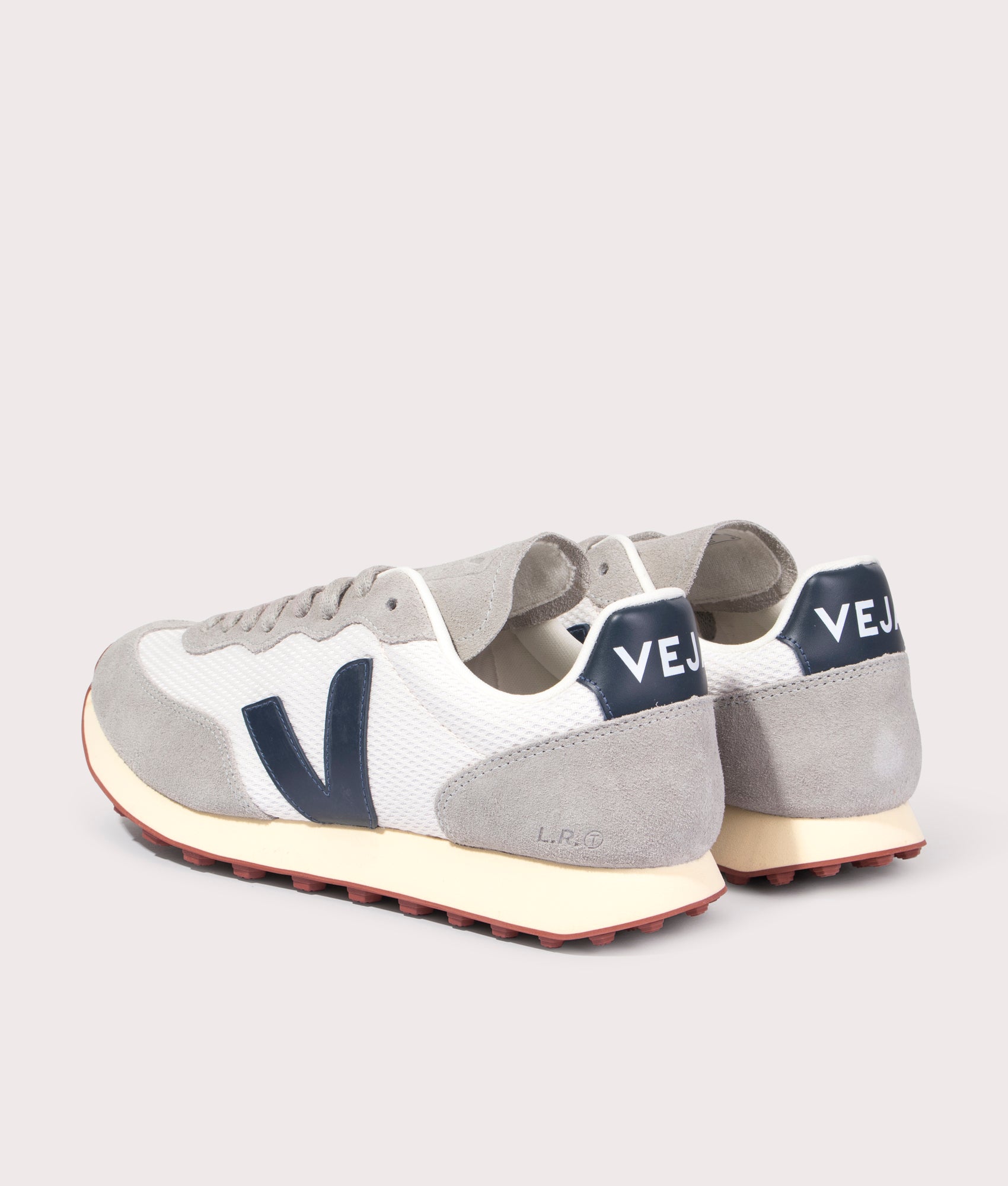Rio-Branco-Alveomesh-Trainers-Gravel-Nautico-VEJA-EQVVS