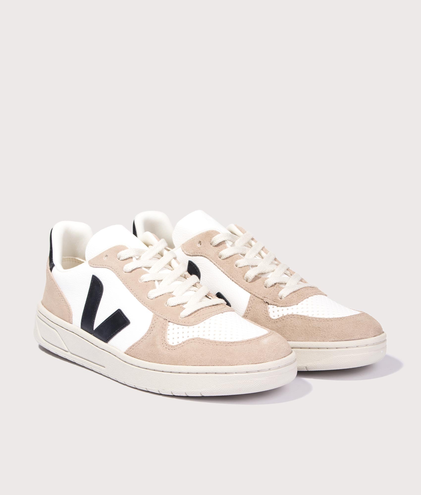 V-10-Chromefree-Leather-Trainers-Extra-White/Black-Sahara-VEJA-EQVVS