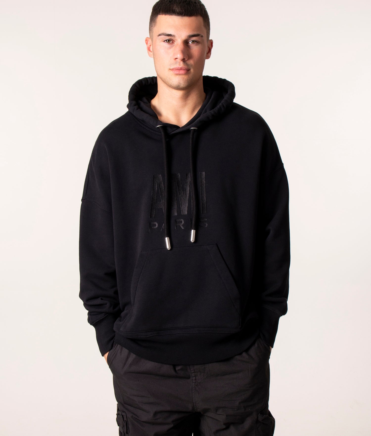 パーカー・フーディ AMI Men Hoodies USW227749 001 BLACK AMI PARIS Embroidered Logo Hoodie Black Men's Hooded