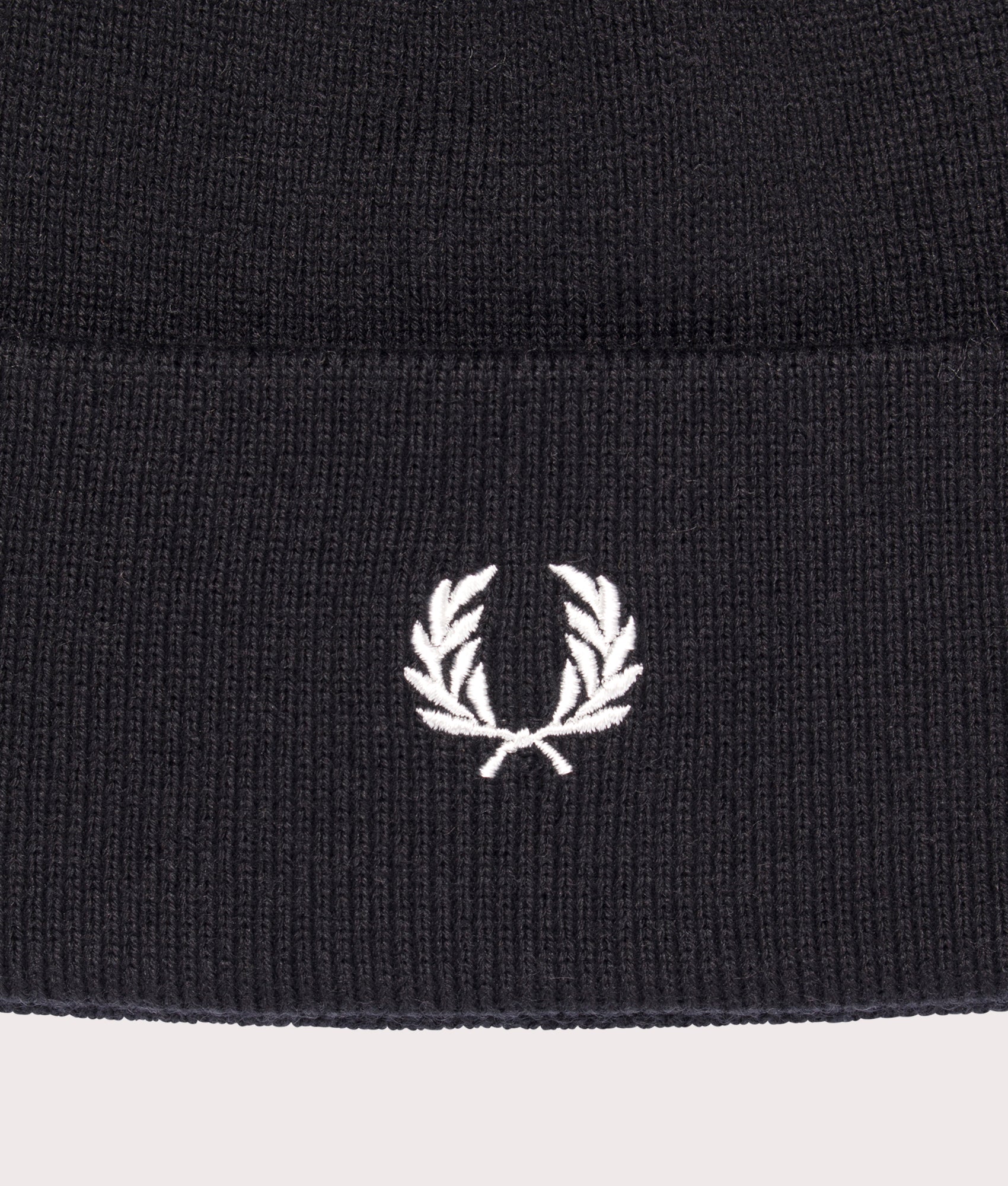 Merino-Wool-Beanie-Black-Fred-Perry-EQVVS