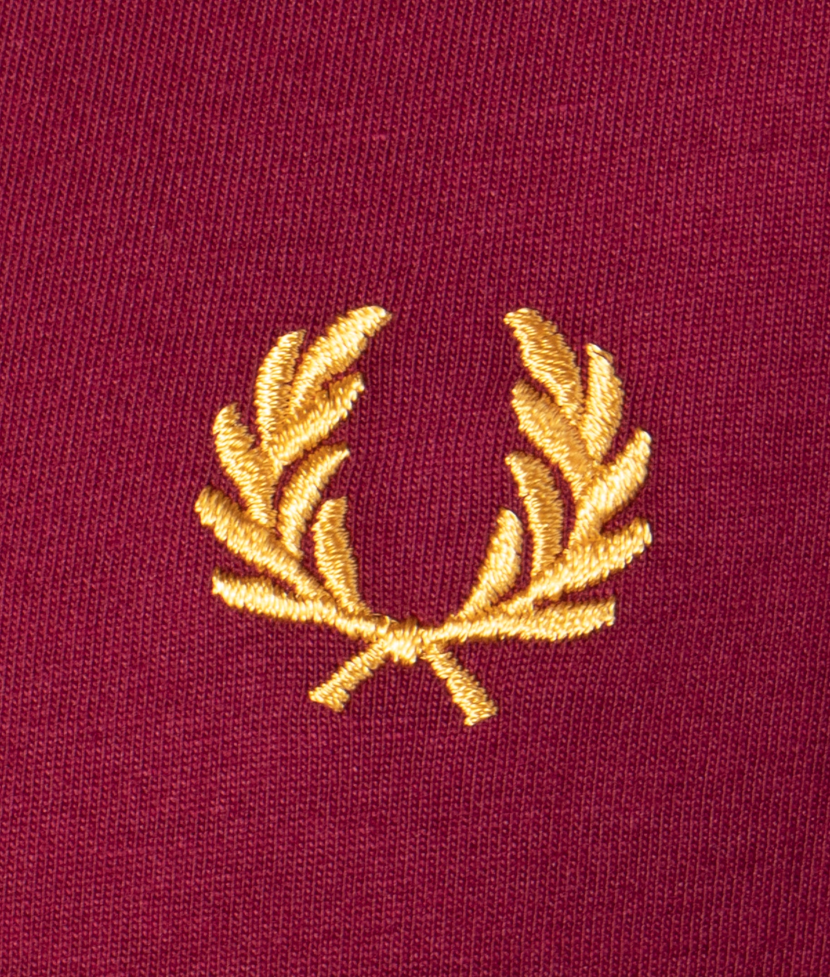 Twin-Tipped-T-Shirt-Tawny-Port-Fred-Perry-EQVVS