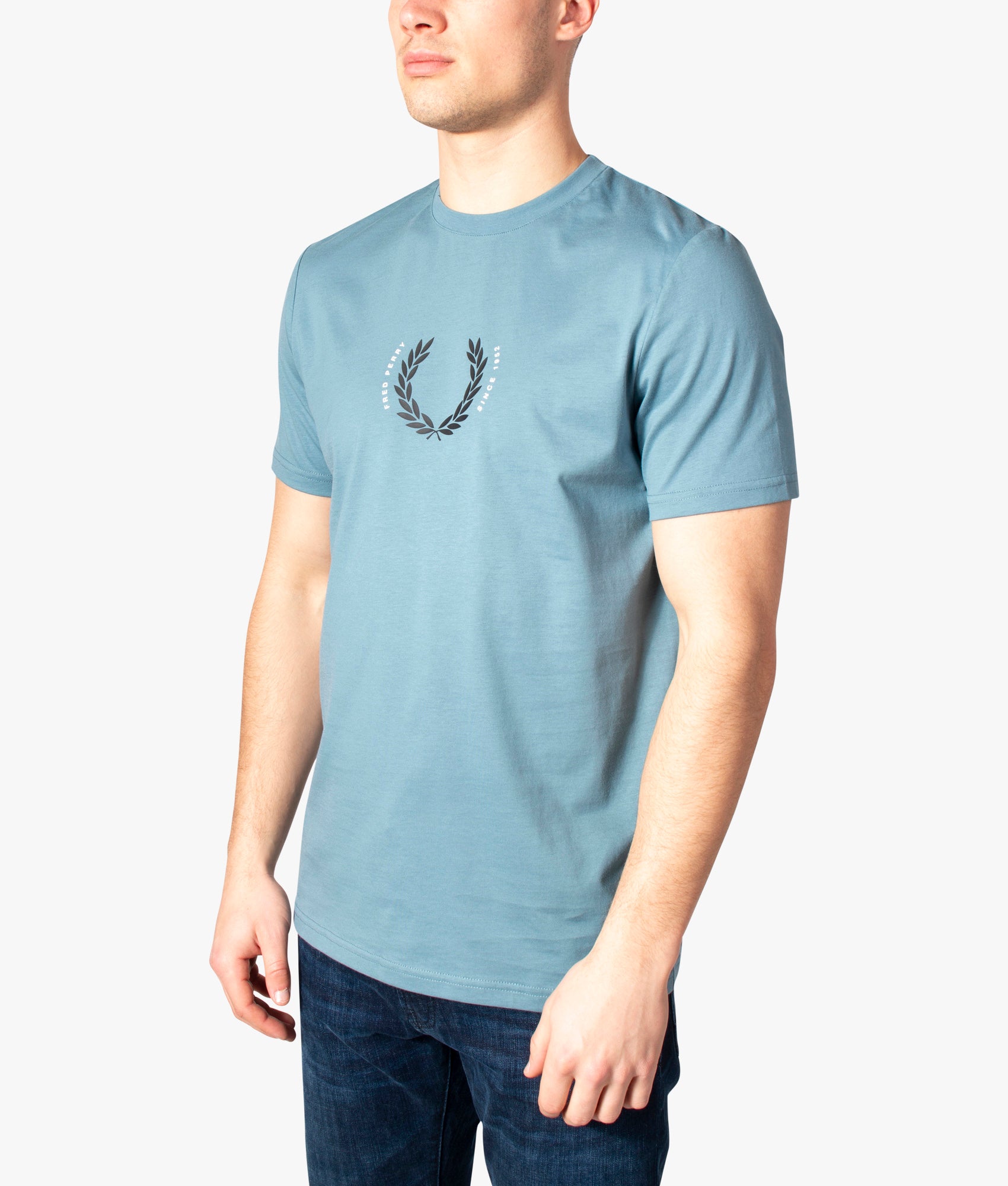 Laurel-Wreath-T-Shirt-Ash-Blue-Fred-Perry-EQVVS