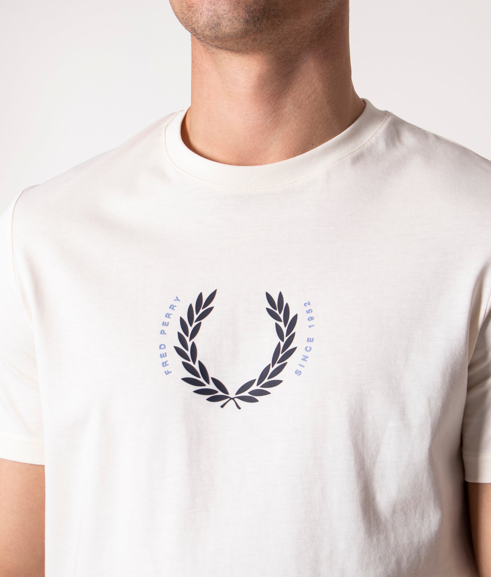 Laurel-Wreath-T-Shirt-Ecru-Fred-Perry-EQVVS