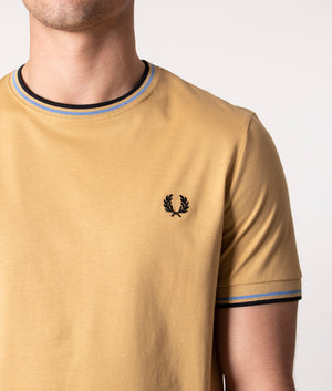 Twin-Tipped-T-Shirt-Desert-Fred-Perry-EQVVS