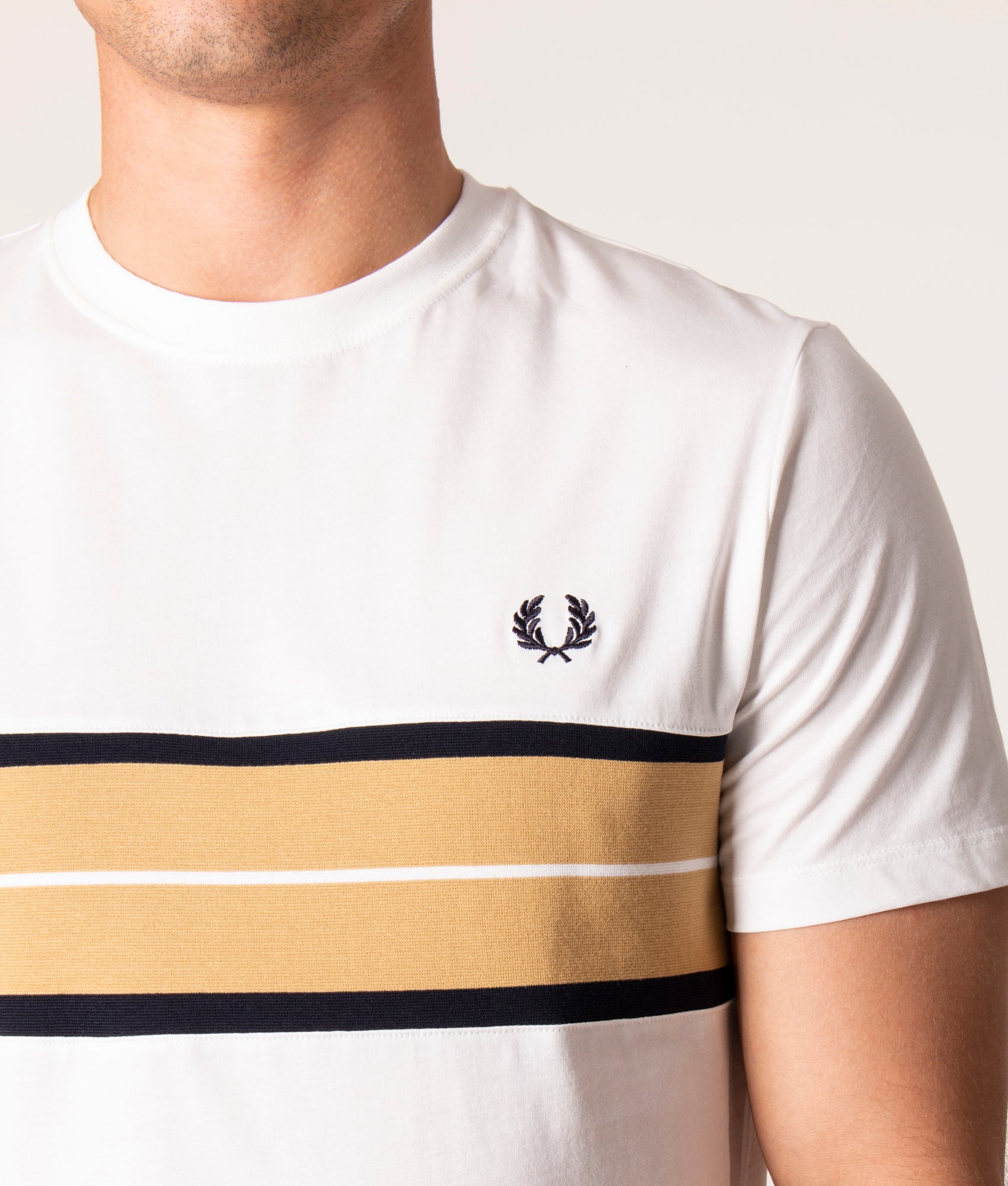 Tramline-Panel-T-Shirt-Snow-White-Fred-Perry-EQVVS