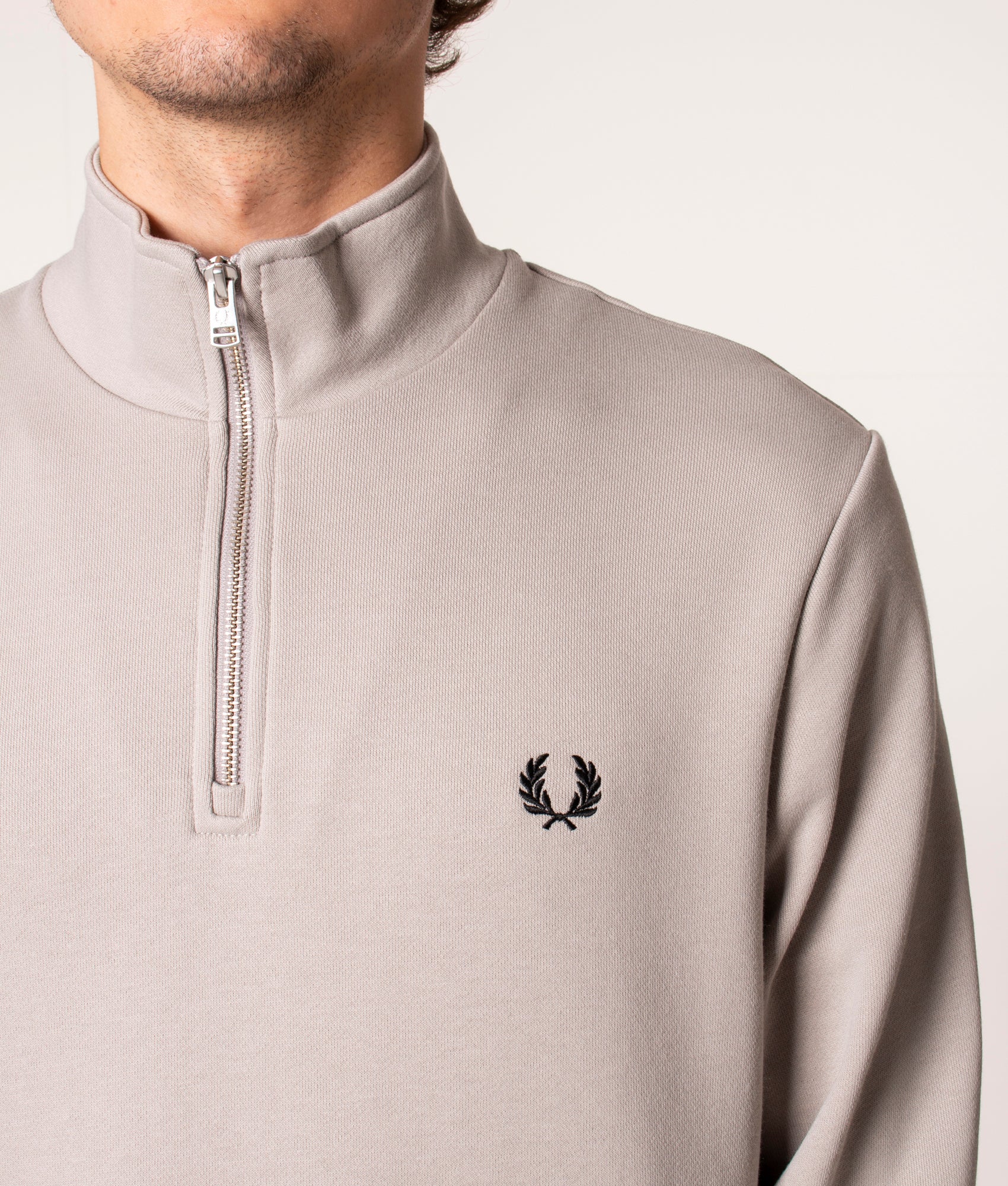 Quarter-Zip-Sweatshirt-Concrete-Fred-Perry-EQVVS