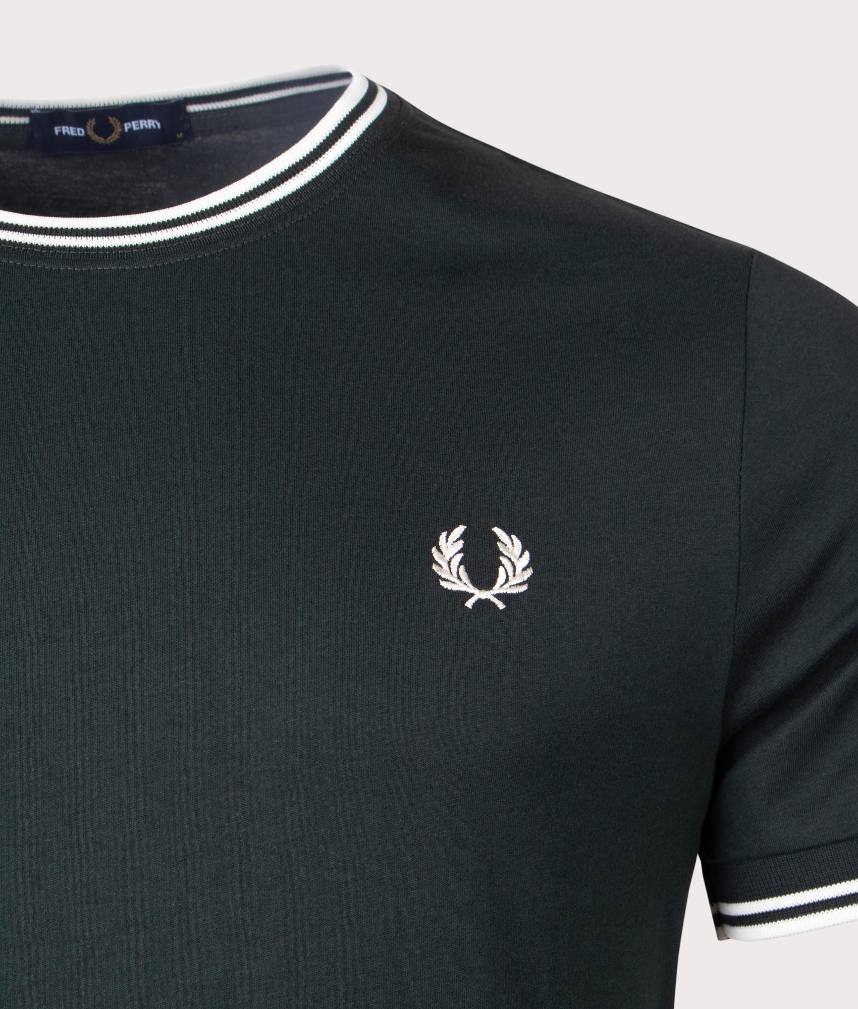 Twin-Tipped-T-Shirt-Night-Green-Fred-Perry-EQVVS
