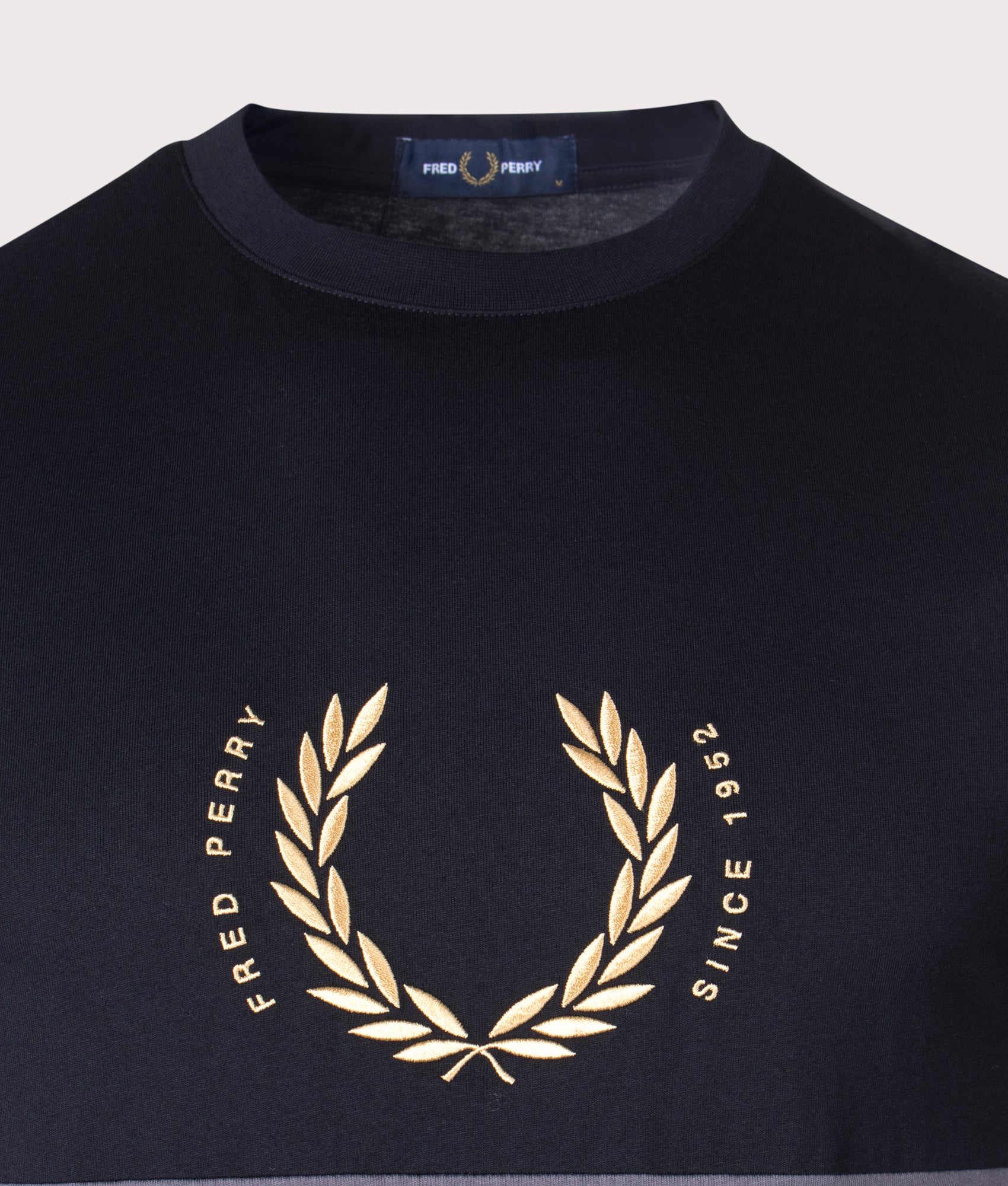Colourblock-T-Shirt-Gunmetal-Fred-Perry-EQVVS