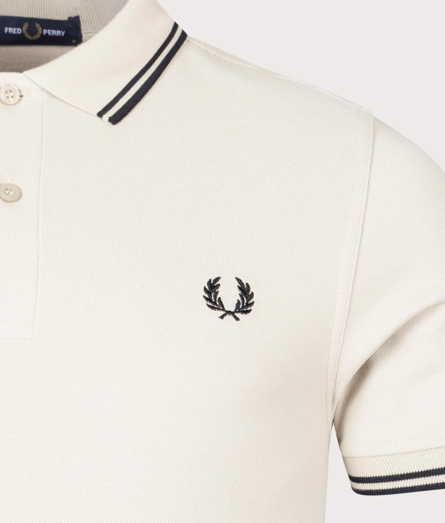 Twin-Tipped-Fred-Perry-Polo-Light-Oyster/Black-Fred-Perry-EQVVS