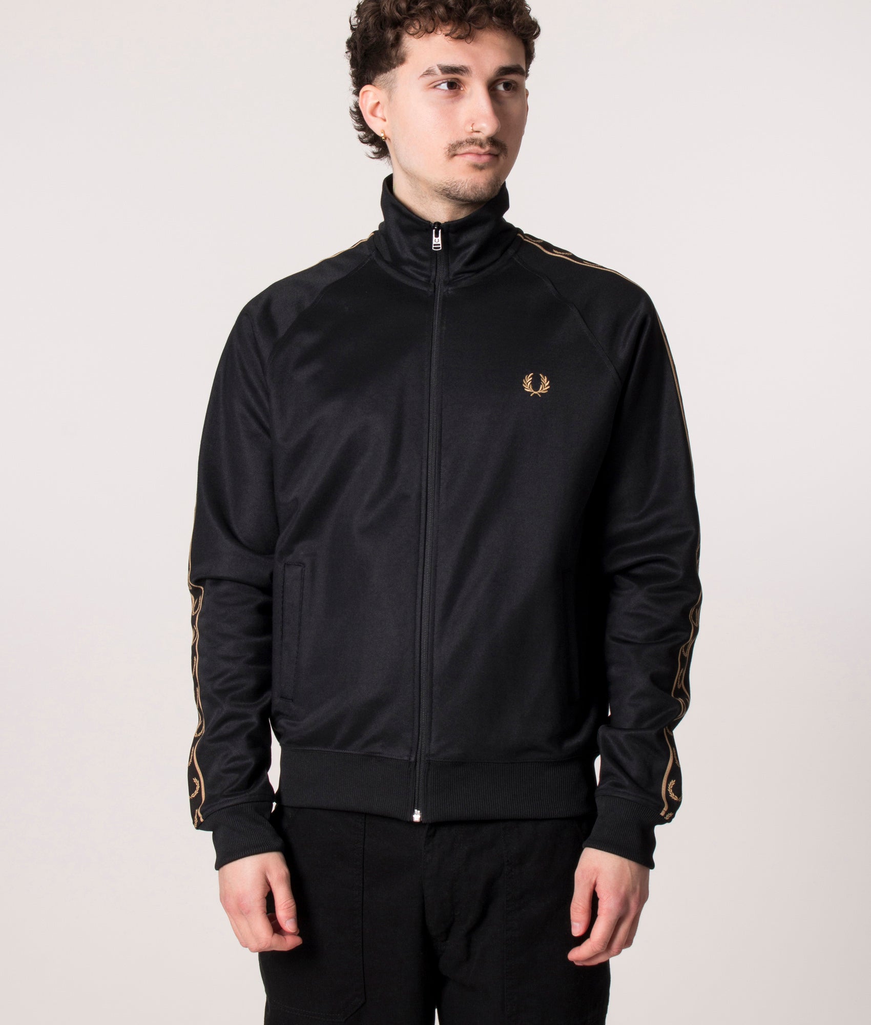 Contrast-Tape-Track-Top-Black/Warmstone-Fred-Perry-EQVVS
