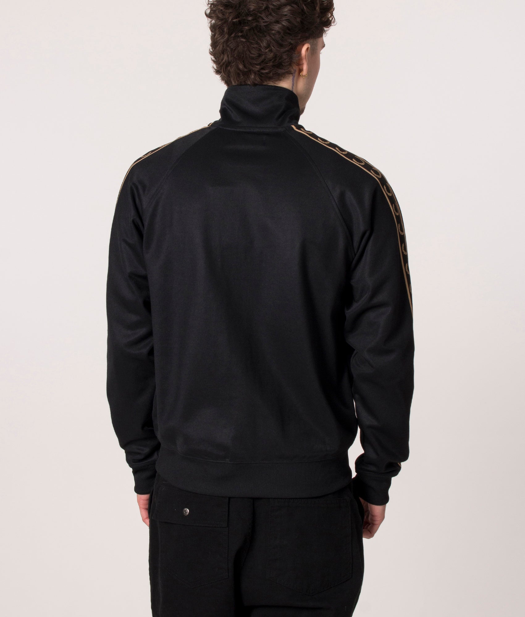 Contrast-Tape-Track-Top-Black/Warmstone-Fred-Perry-EQVVS