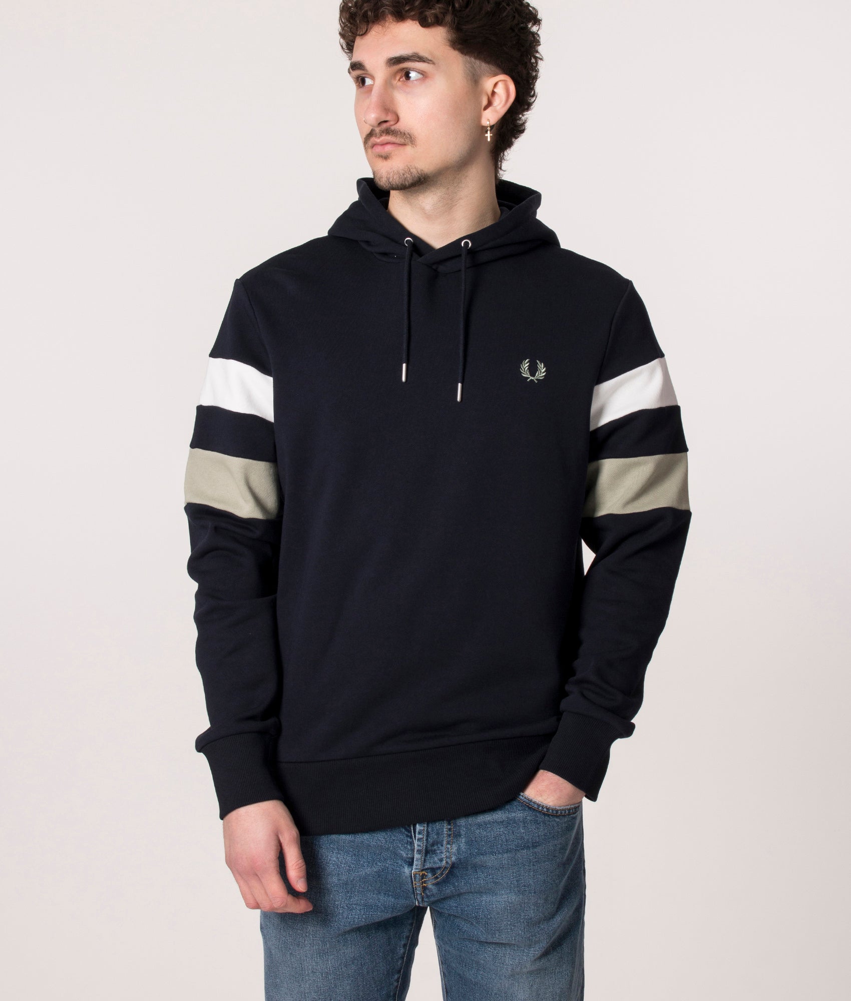 Tipped-Sleeve-Hoodie-Navy-Fred-Perry-EQVVS