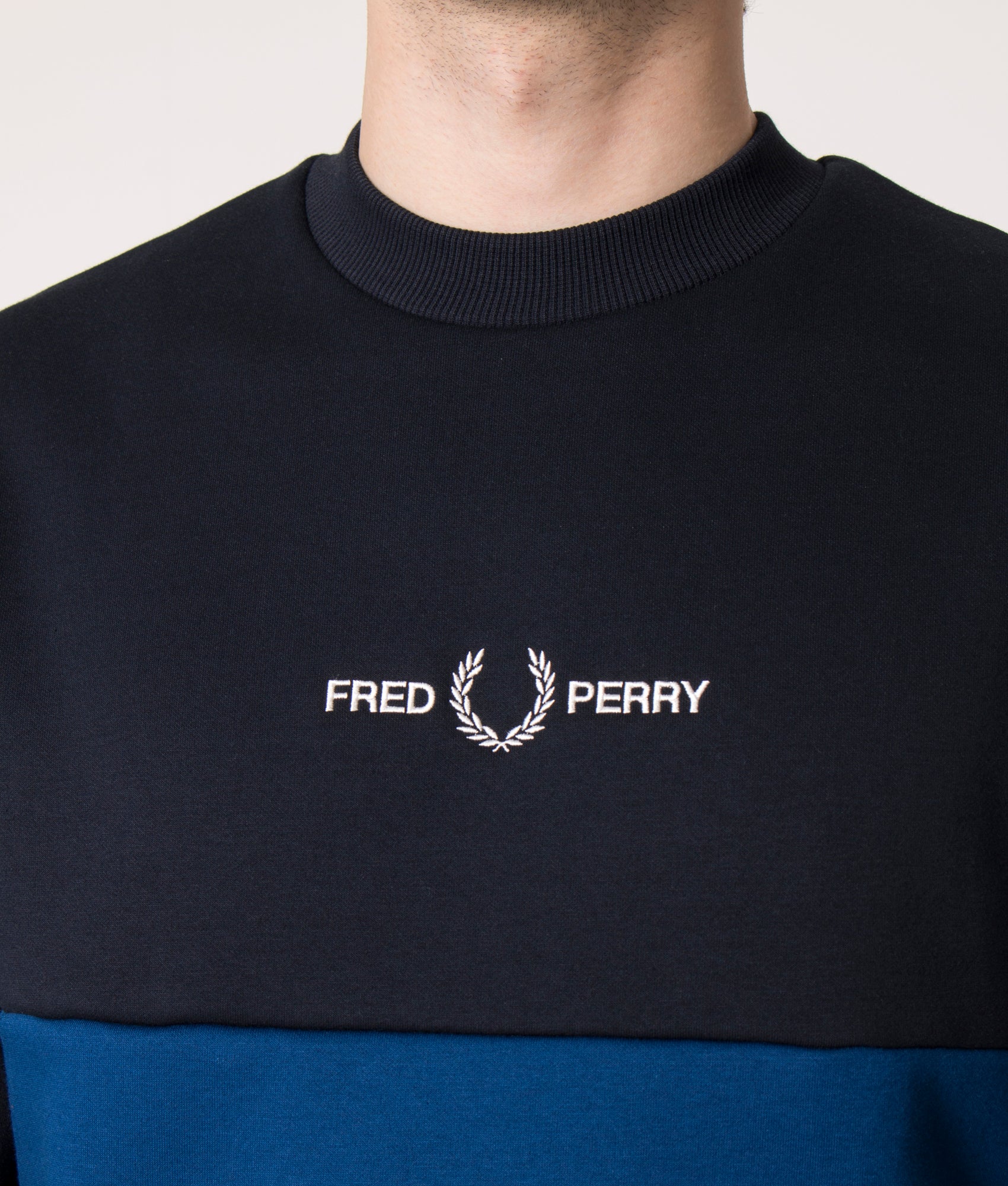 Colour-Block-Sweatshirt-Shaded-Cobalt-Fred-Perry-EQVVS