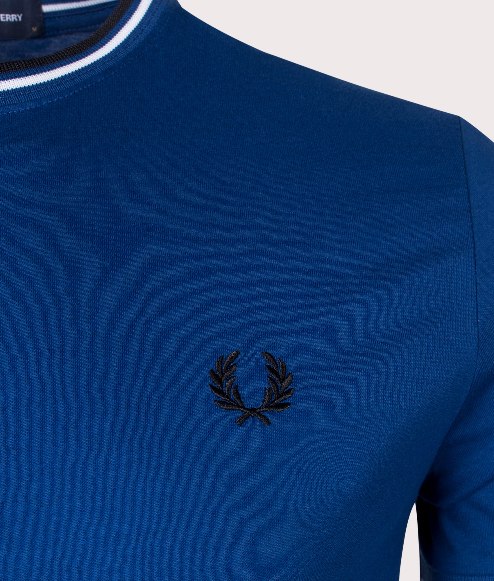 Twin-Tipped-T-Shirt-Shaded-Cobalt-Fred-Perry-EQVVS