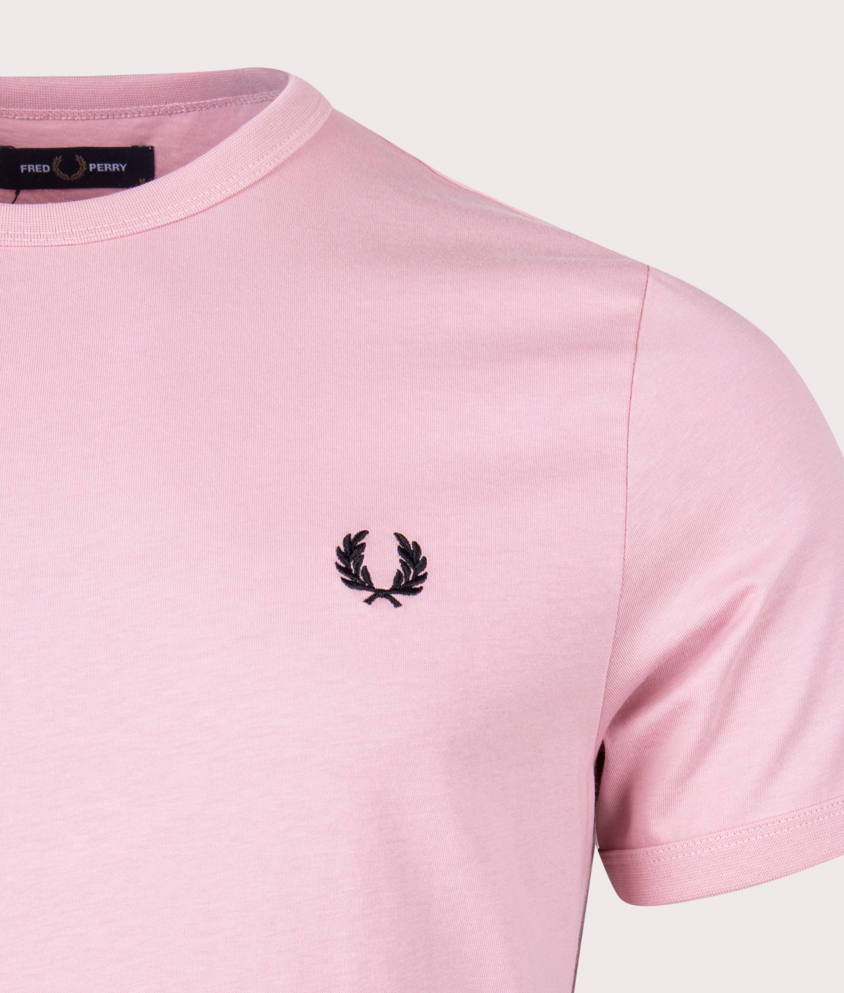 Ringer-T-Shirt-Chalky-Pink-Fred-Perry-EQVVS