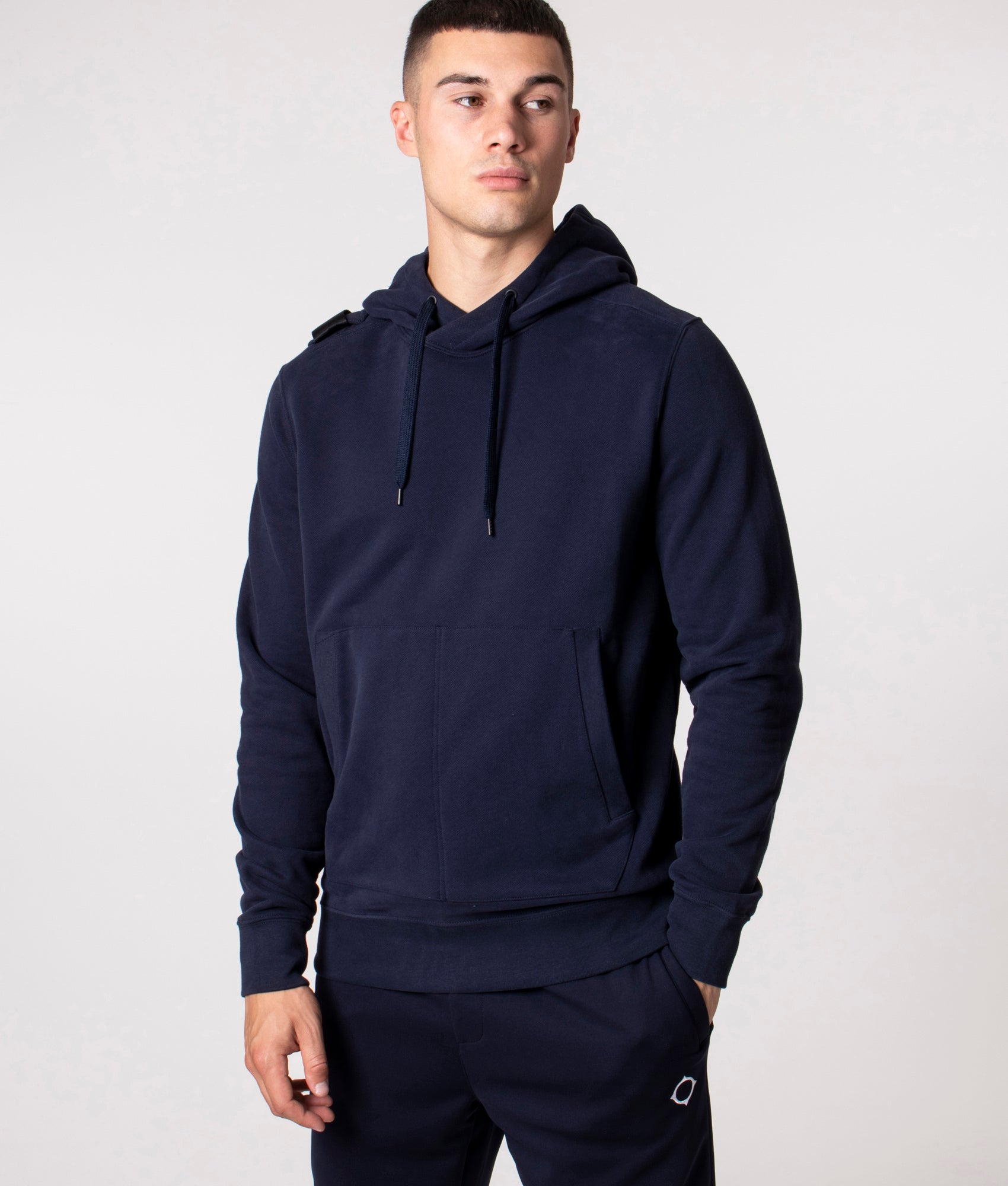 Core-Overhead-Hoodie-Ink-Navy-Ma.Strum-EQVVS