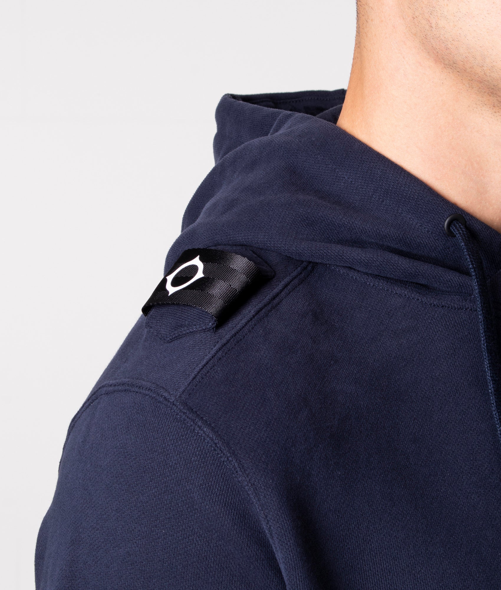 Core-Overhead-Hoodie-Ink-Navy-Ma.Strum-EQVVS