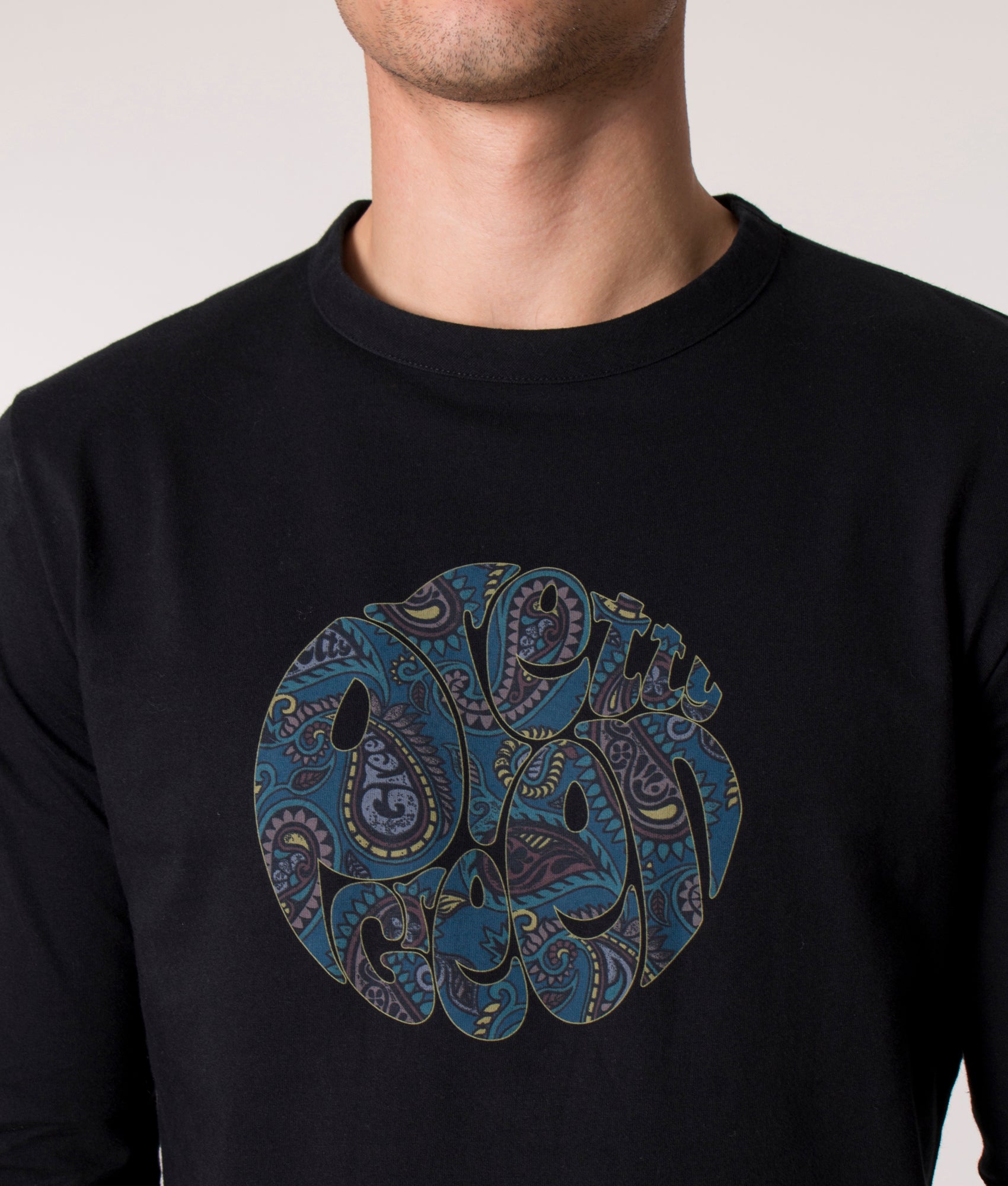 Long Sleeve Alloway Paisley Logo T-Shirt in Black, EQVVS.