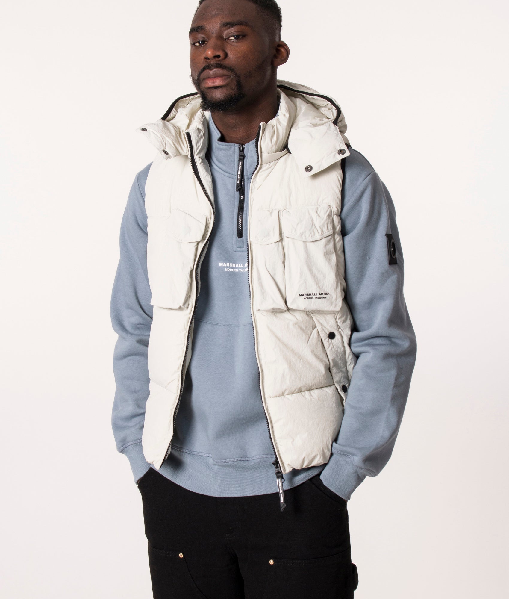 Multi-Pocket-Gilet-Bone-Marshall-Artist-EQVVS