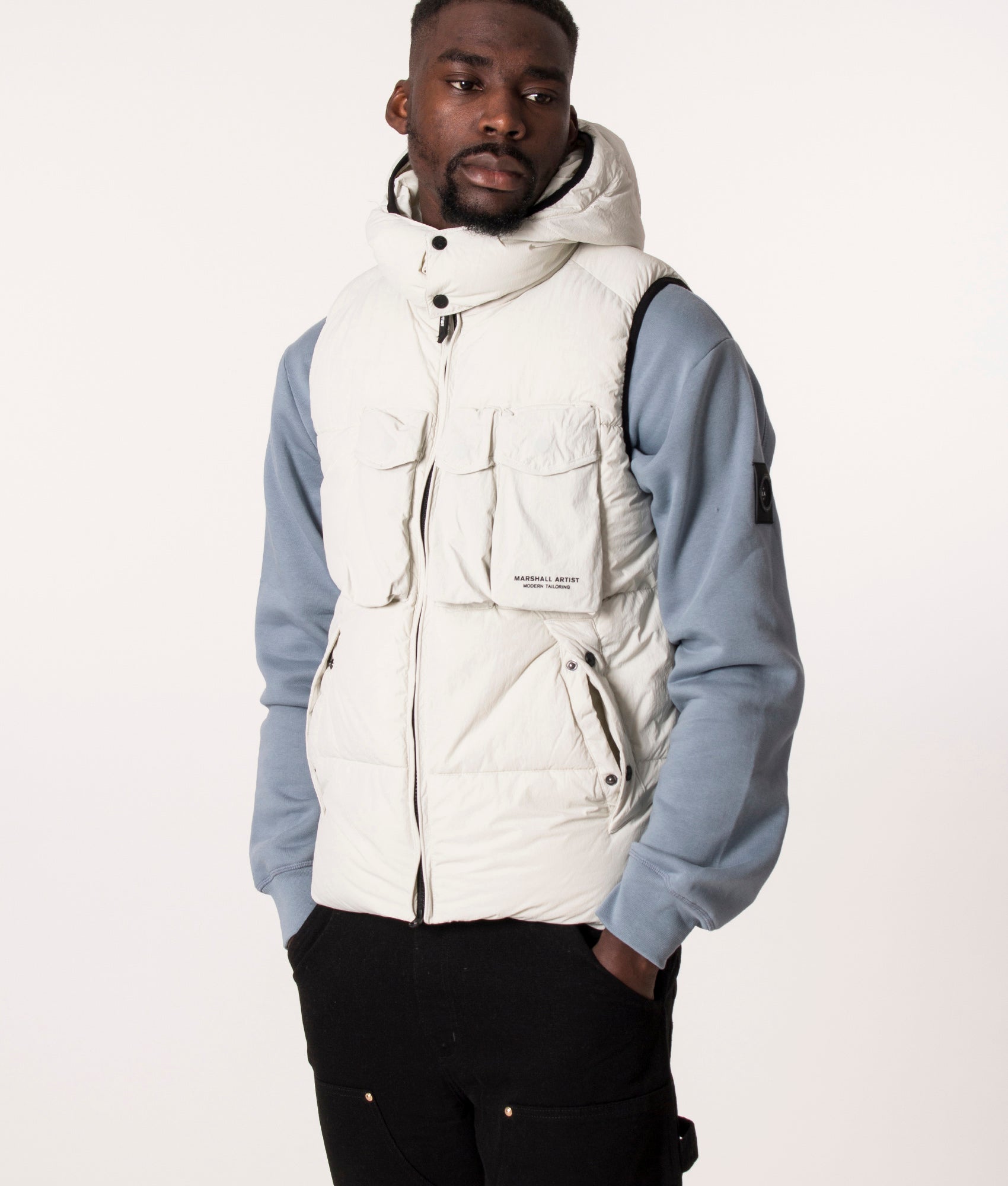Multi-Pocket-Gilet-Bone-Marshall-Artist-EQVVS