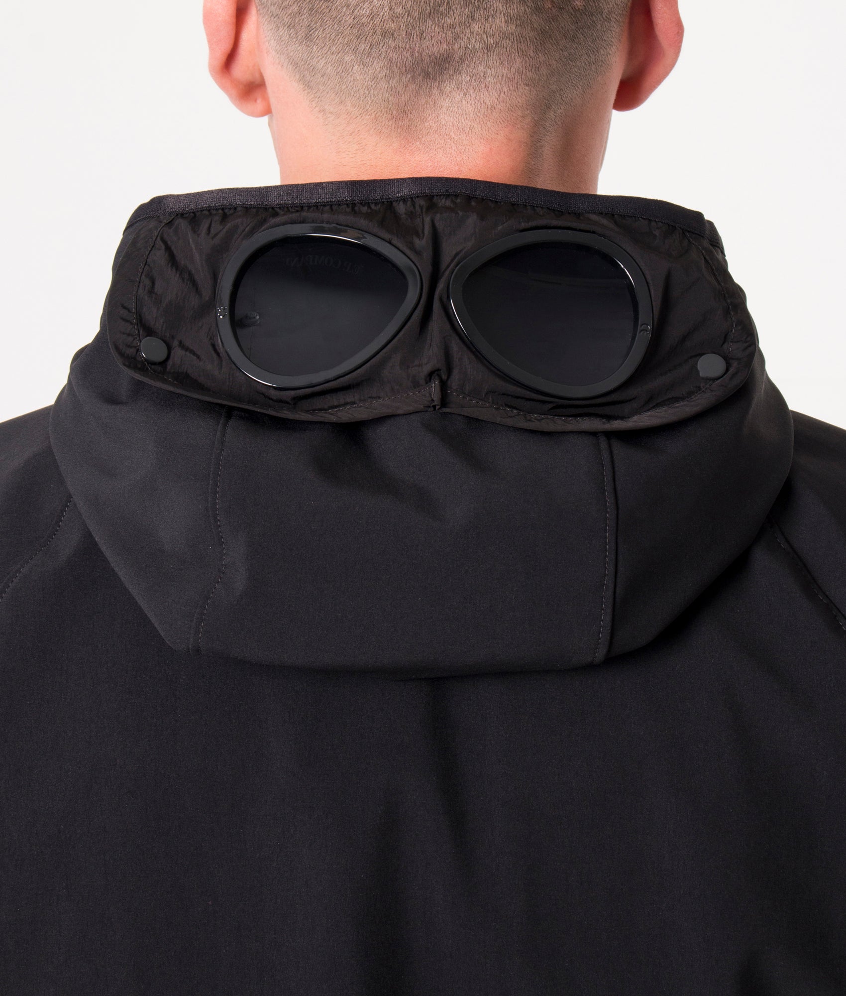 GD Shell Goggle Jacket Black | C.P. Company | EQVVS