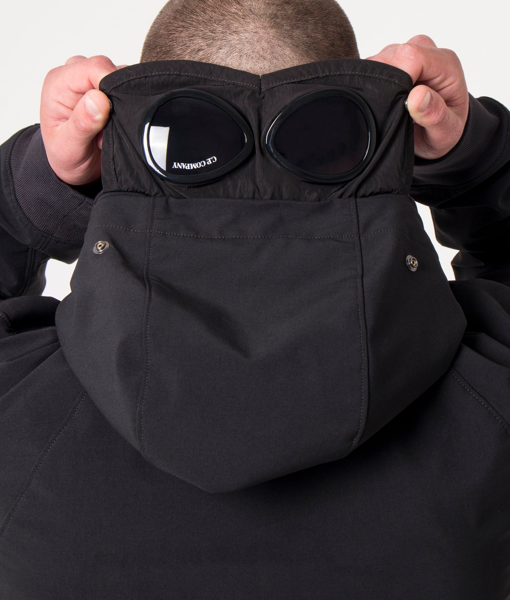 GD-Shell-Goggle-Jacket-Black-C.P.-Company-EQVVS