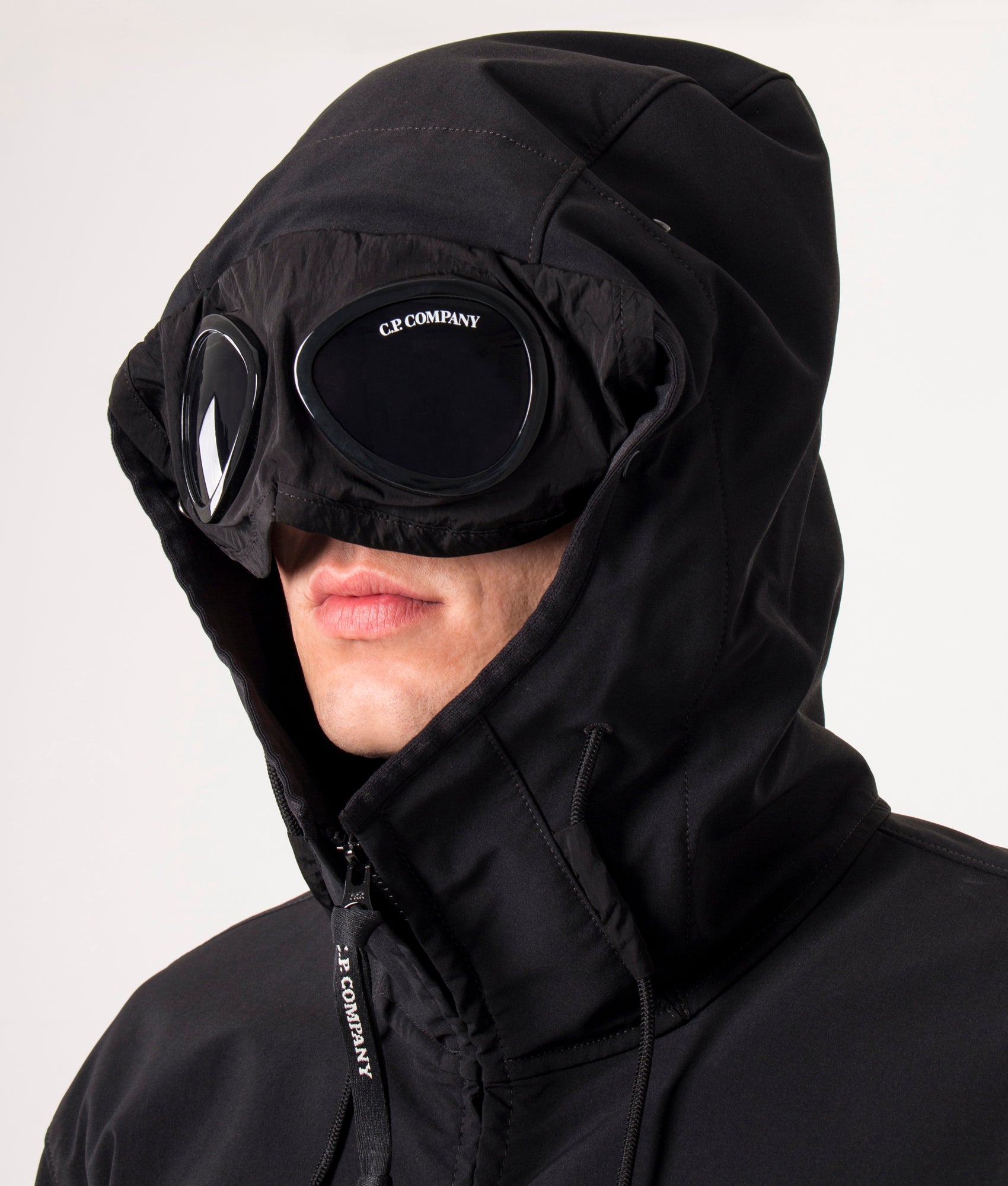GD-Shell-Goggle-Jacket-Black-C.P.-Company-EQVVS