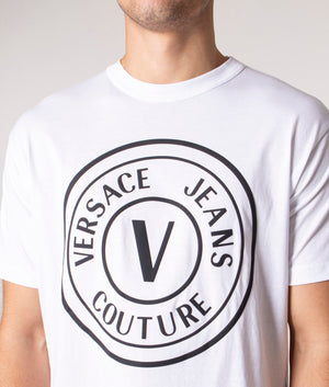 V-Emblem-T-Shirt-White-Versace-Jeans-Coture-EQVVS 