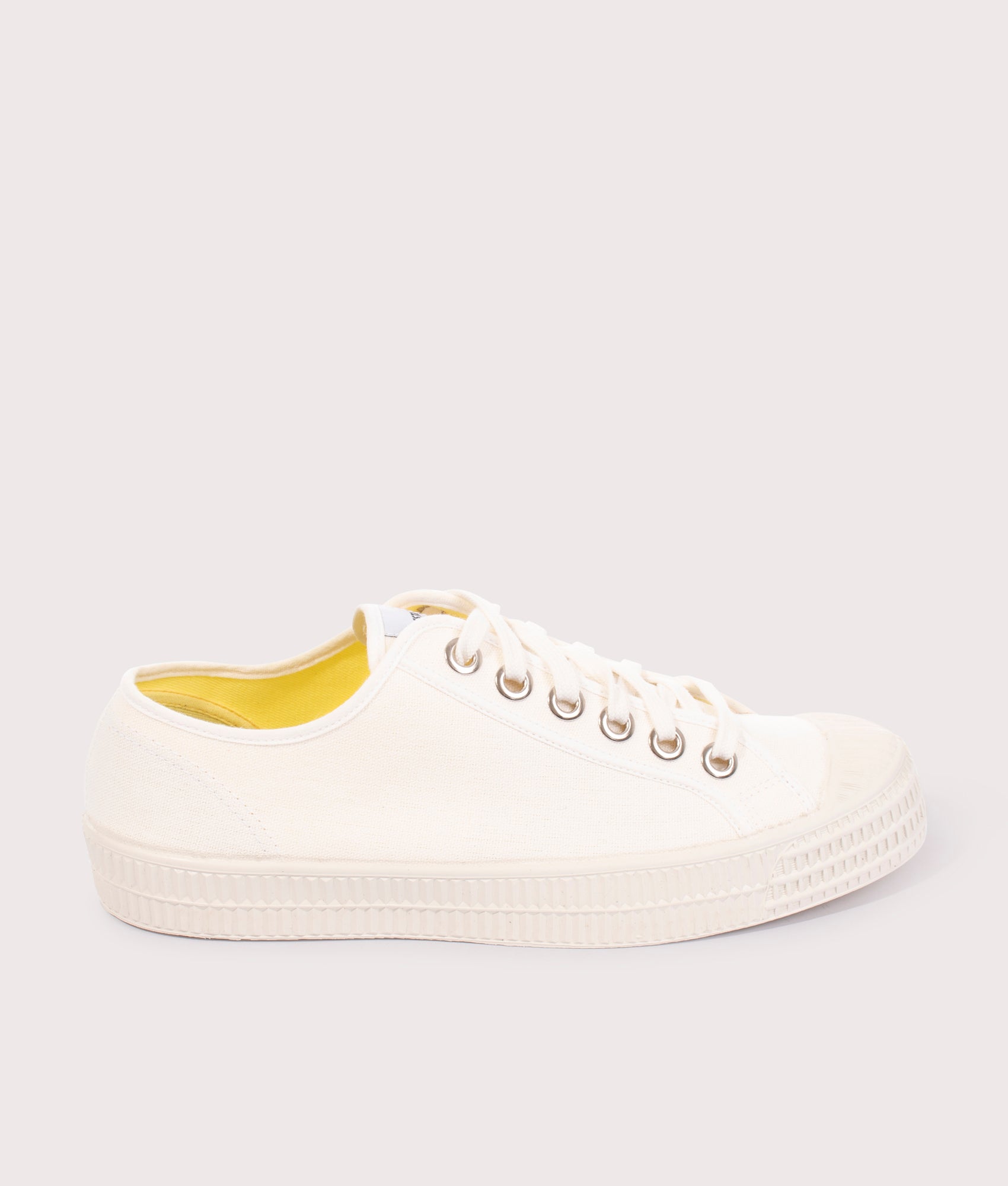 Star-Master-White-Novesta-EQVVS