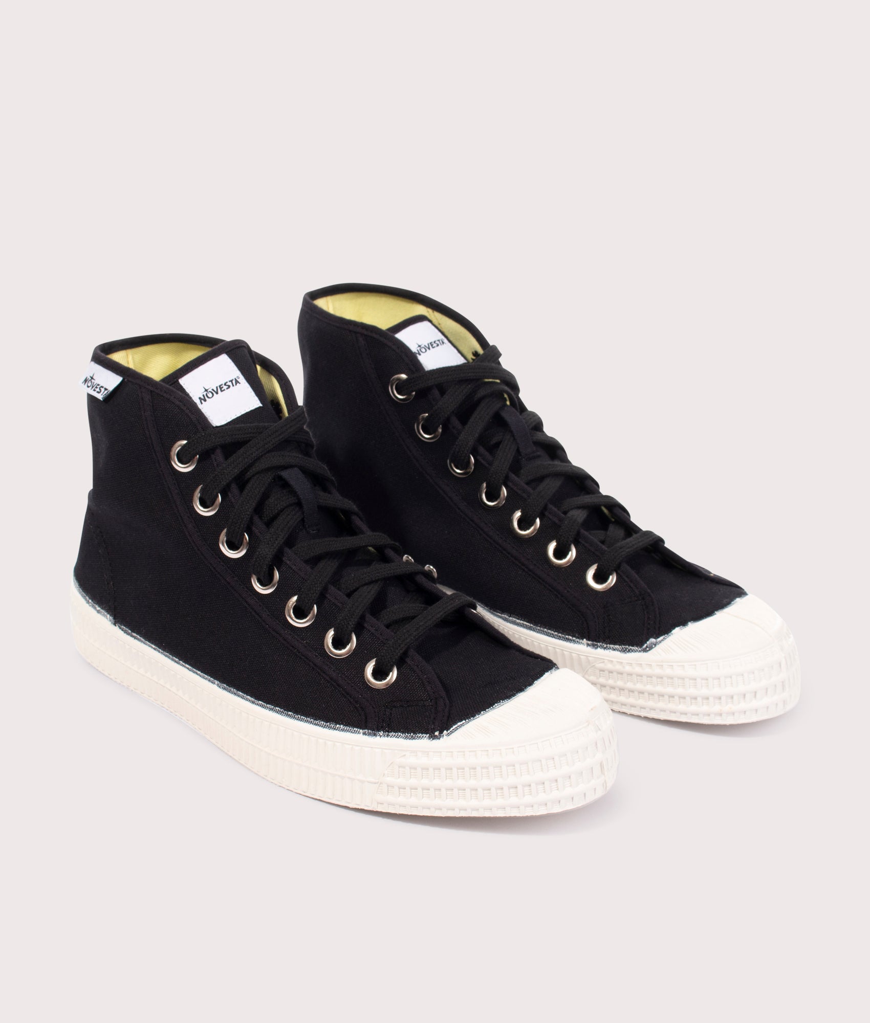 Star-Dribble-Black-Novesta-EQVVS