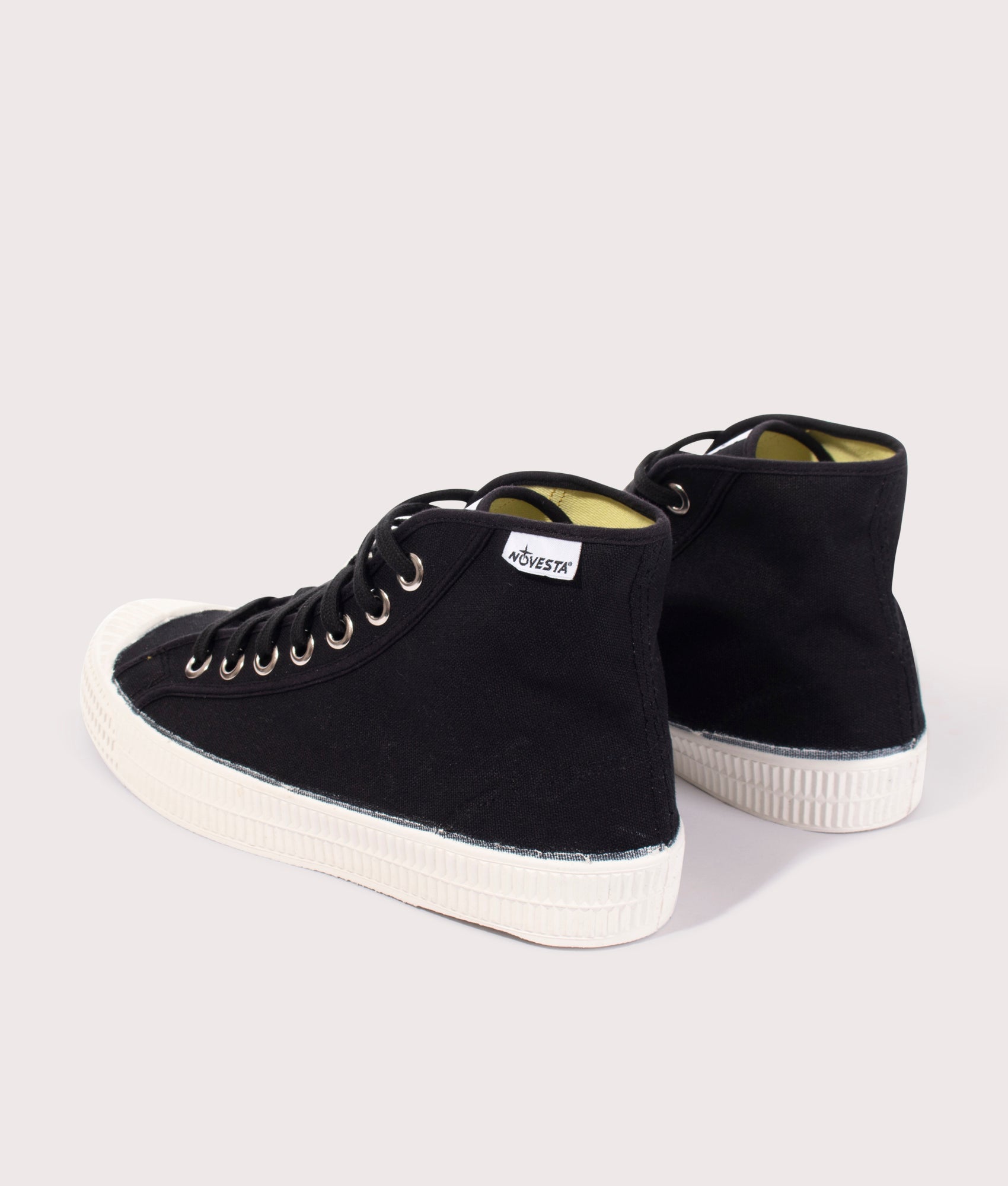 Star-Dribble-Black-Novesta-EQVVS