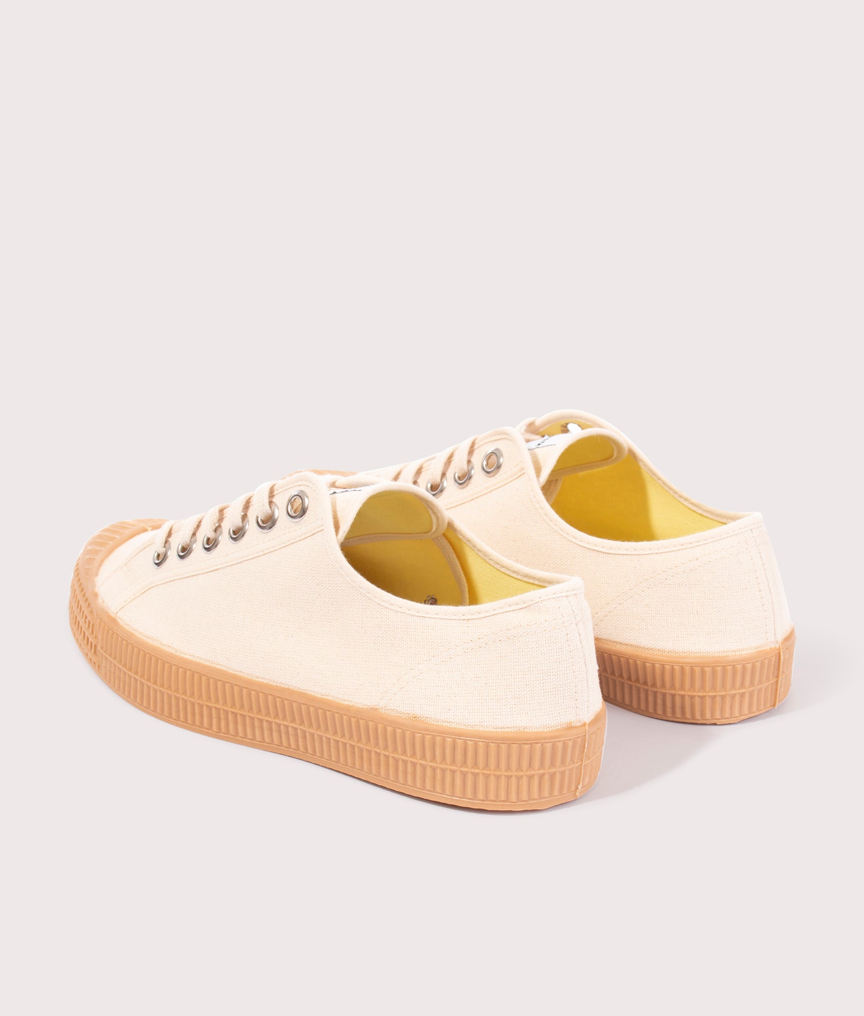 Star-Master-Trainers-Beige-Novesta-EQVVS