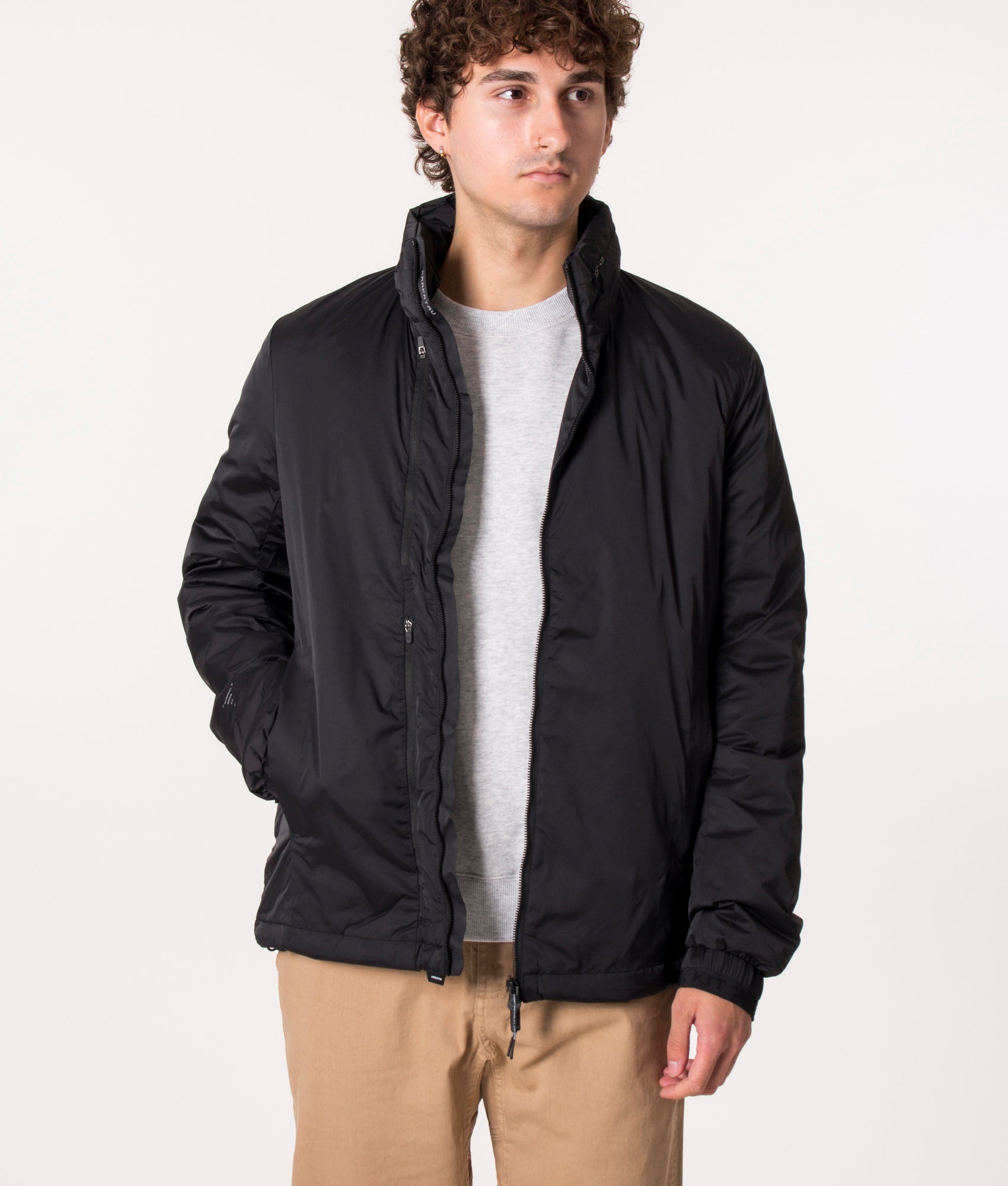 KRAKATAU NM39 PENROSE Insulated Jacket in Black. Eqvvs. Model, front. 