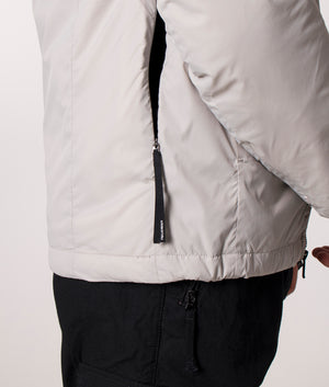 KRAKATAU NM39 PENROSE Insulated Jacket in light Grey at EQVVS. Model, detail.