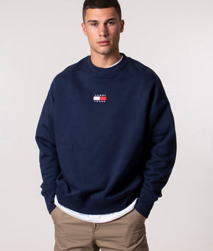 Relaxed-Fit-Tommy-Badge-Sweatshirt-Twilight-Navy-Tommy-Jeans-EQVVS