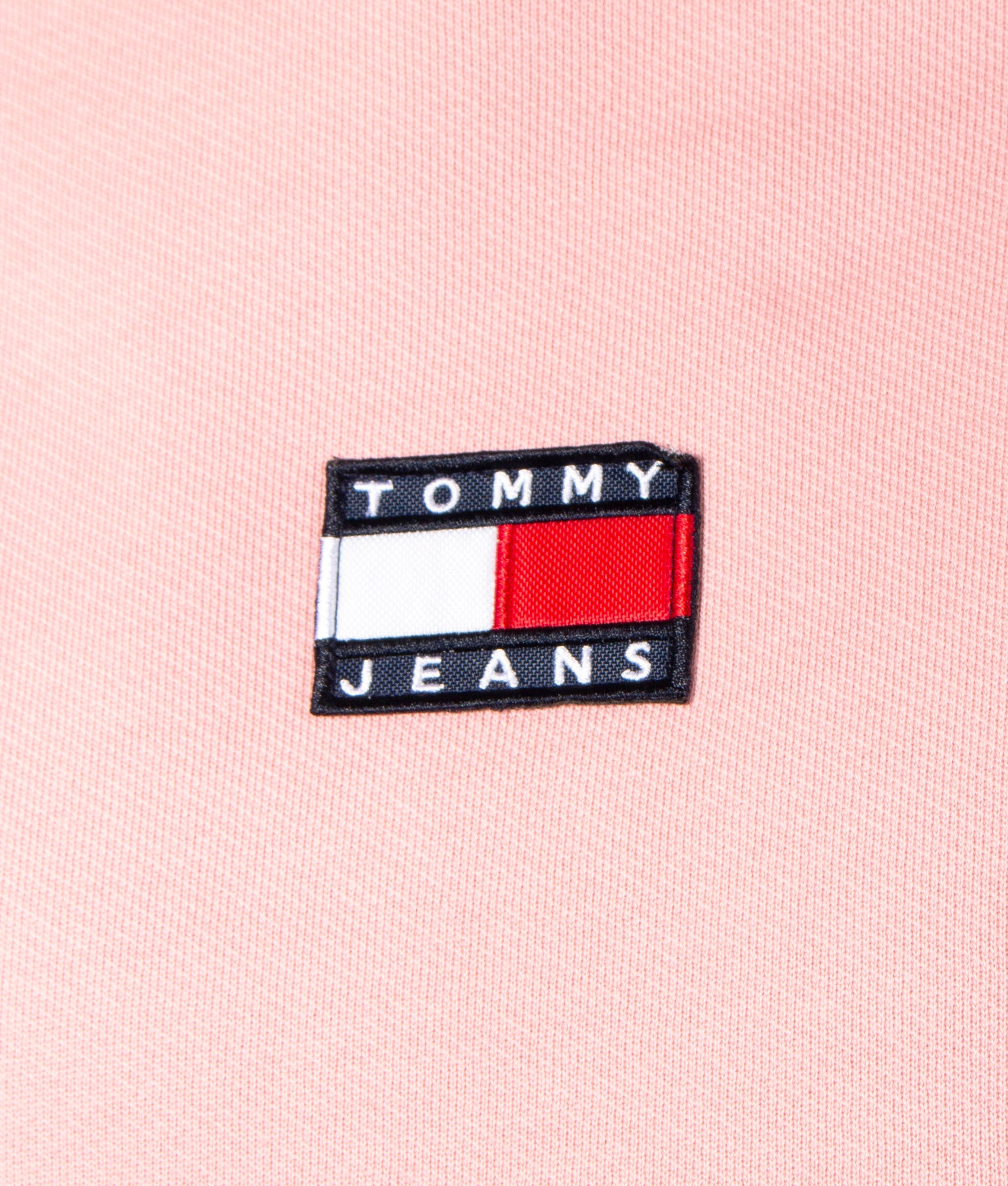 Relaxed-Fit-Tommy-Badge-Sweatshirt-Broadway-Pink-Tommy-Jeans-EQVVS  